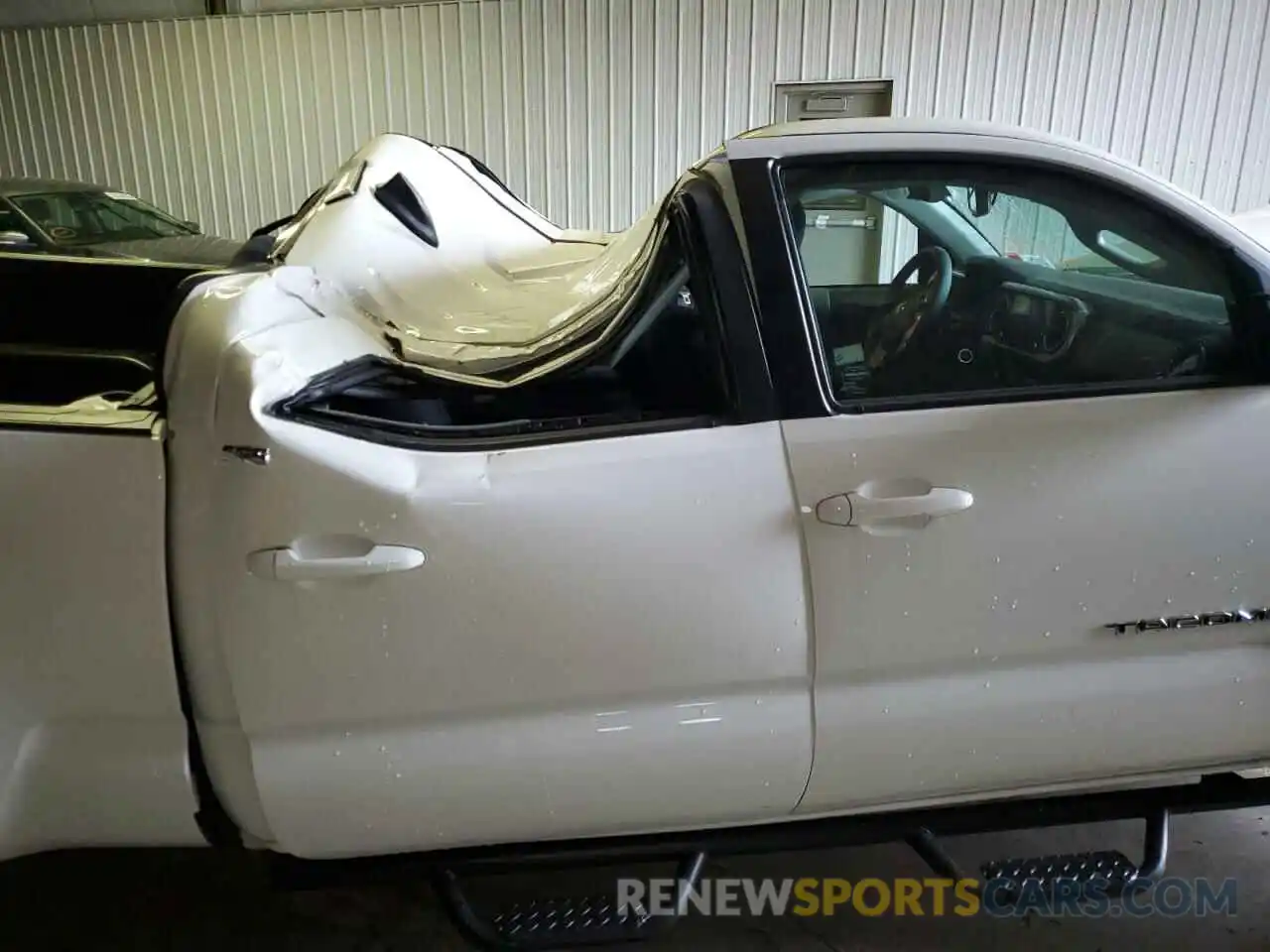 10 Photograph of a damaged car 3TYDZ5BN4NT016188 TOYOTA TACOMA 2022