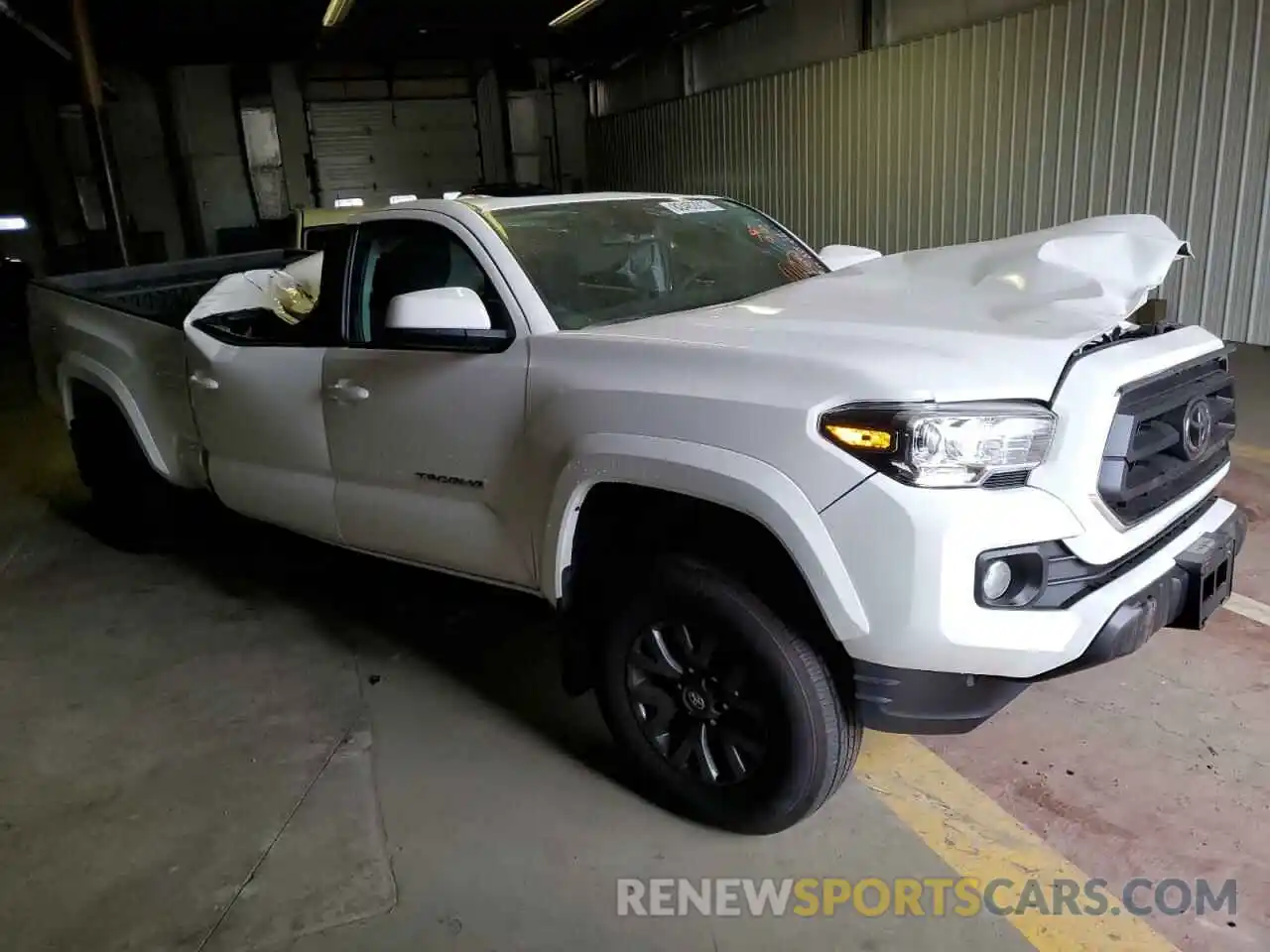 4 Photograph of a damaged car 3TYDZ5BN4NT016188 TOYOTA TACOMA 2022