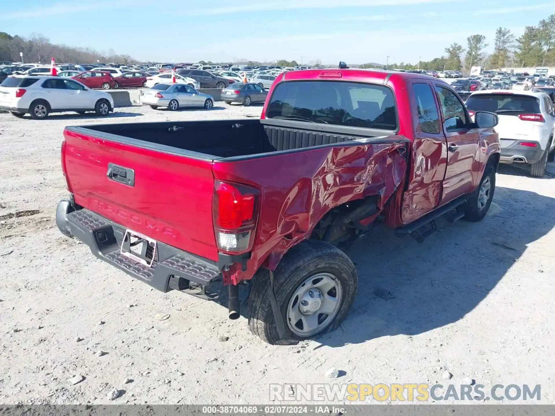 4 Photograph of a damaged car 3TYRX5GN1NT056104 TOYOTA TACOMA 2022