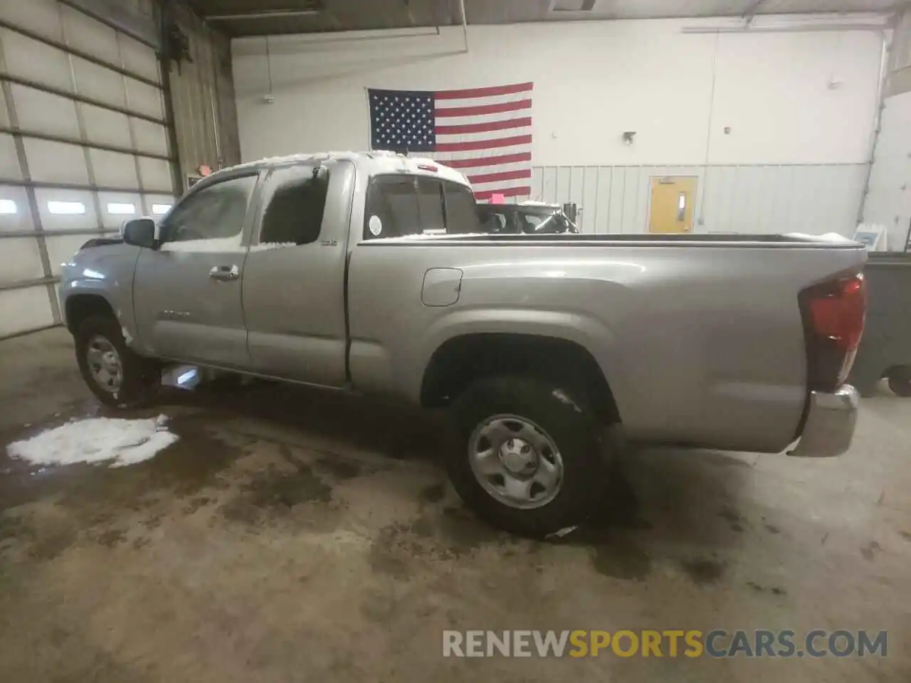 2 Photograph of a damaged car 3TYRX5GN5NT060110 TOYOTA TACOMA 2022