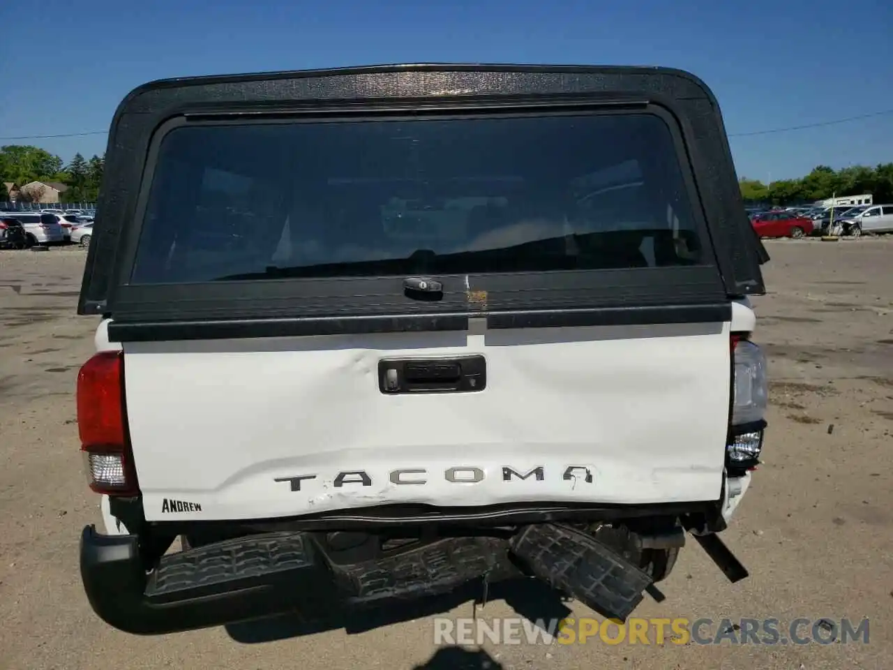 9 Photograph of a damaged car 3TYRX5GN8NT052793 TOYOTA TACOMA 2022