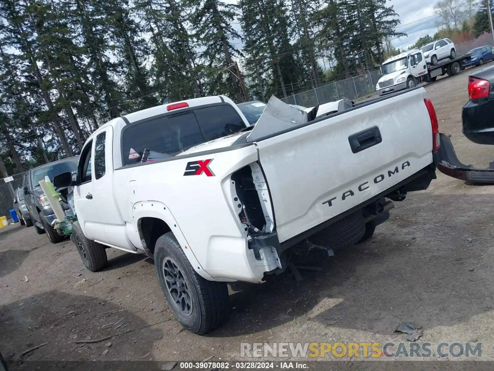 15 Photograph of a damaged car 3TYRZ5CN6NT016293 TOYOTA TACOMA 2022