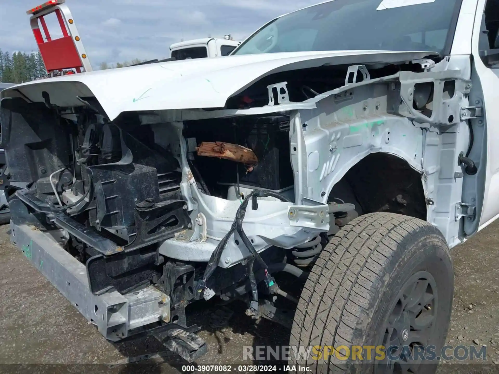 6 Photograph of a damaged car 3TYRZ5CN6NT016293 TOYOTA TACOMA 2022