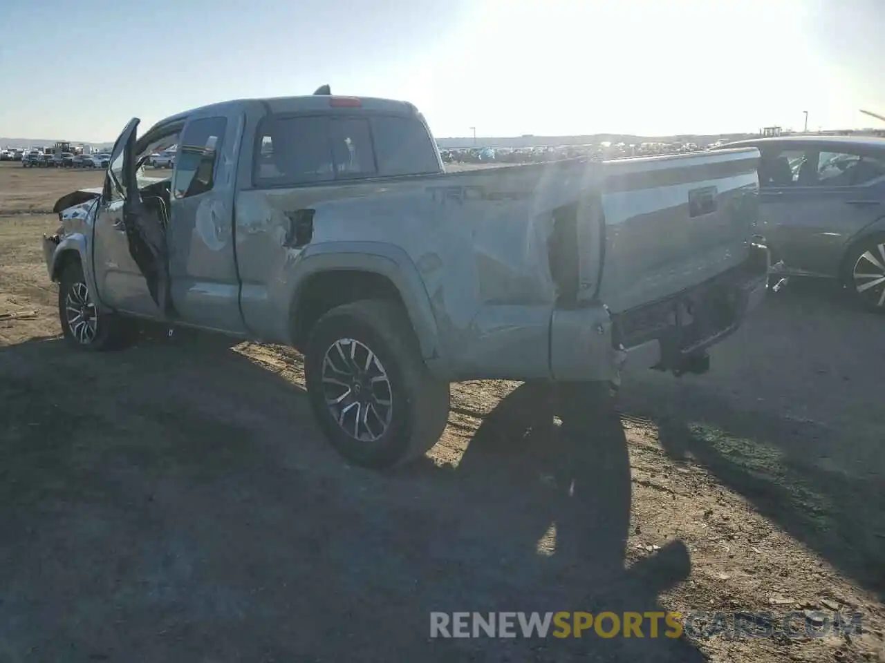 2 Photograph of a damaged car 3TYRZ5CN7NT019509 TOYOTA TACOMA 2022