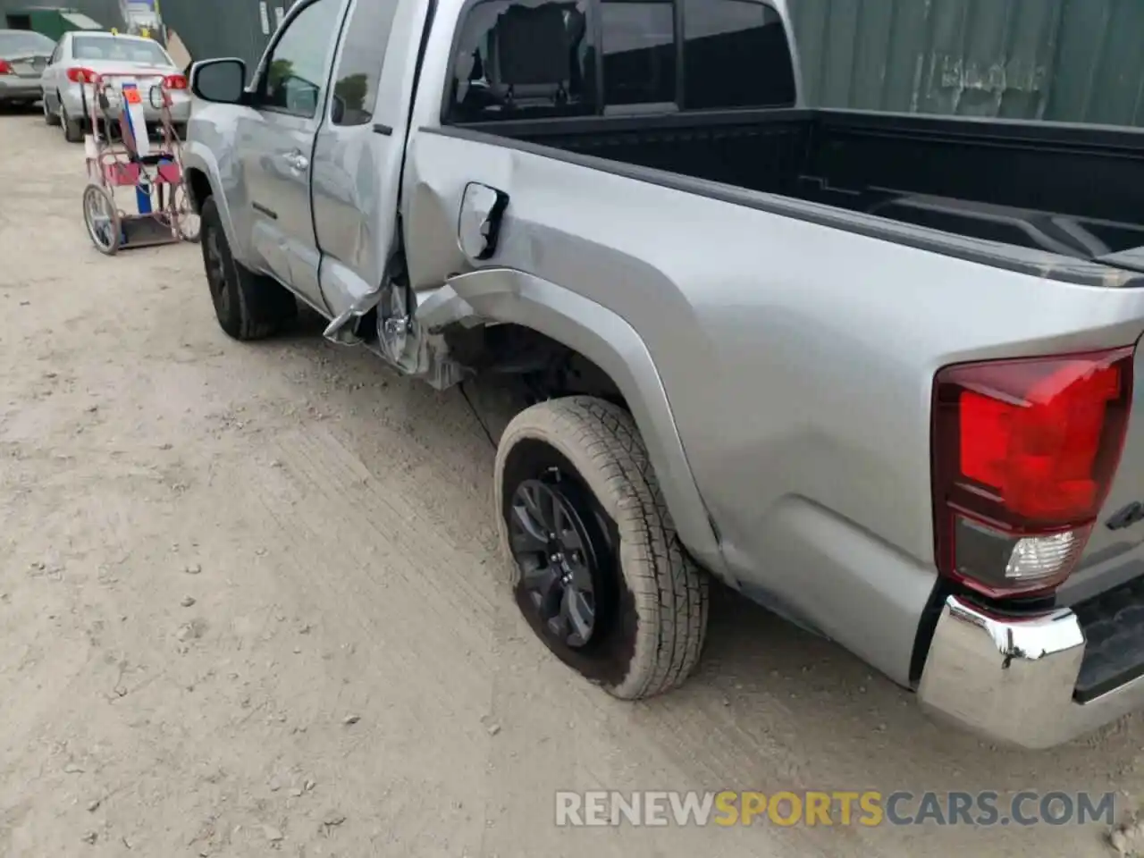 9 Photograph of a damaged car 3TYSX5EN3NT013582 TOYOTA TACOMA 2022