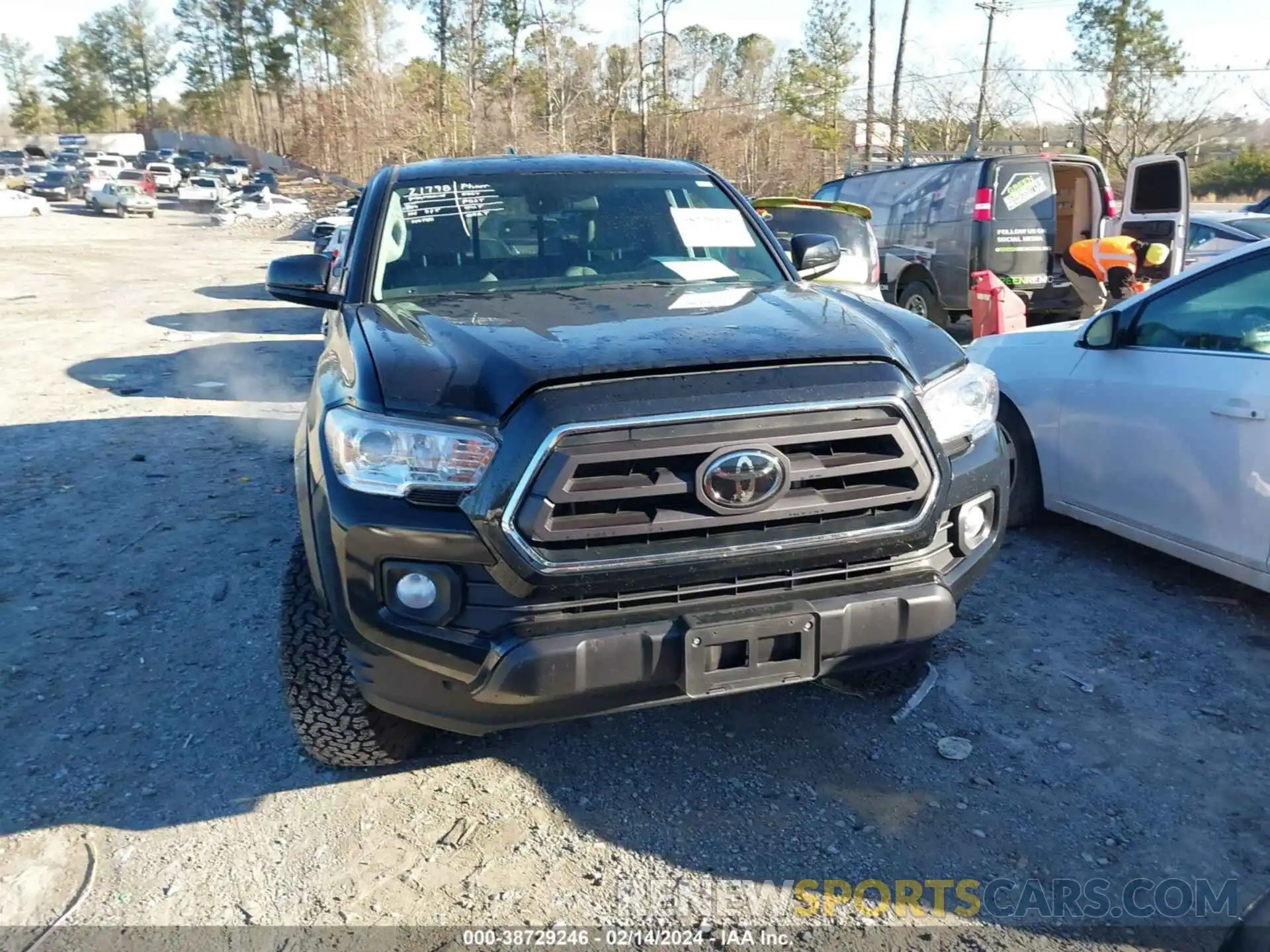 12 Photograph of a damaged car 3TYSX5EN7NT013276 TOYOTA TACOMA 2022