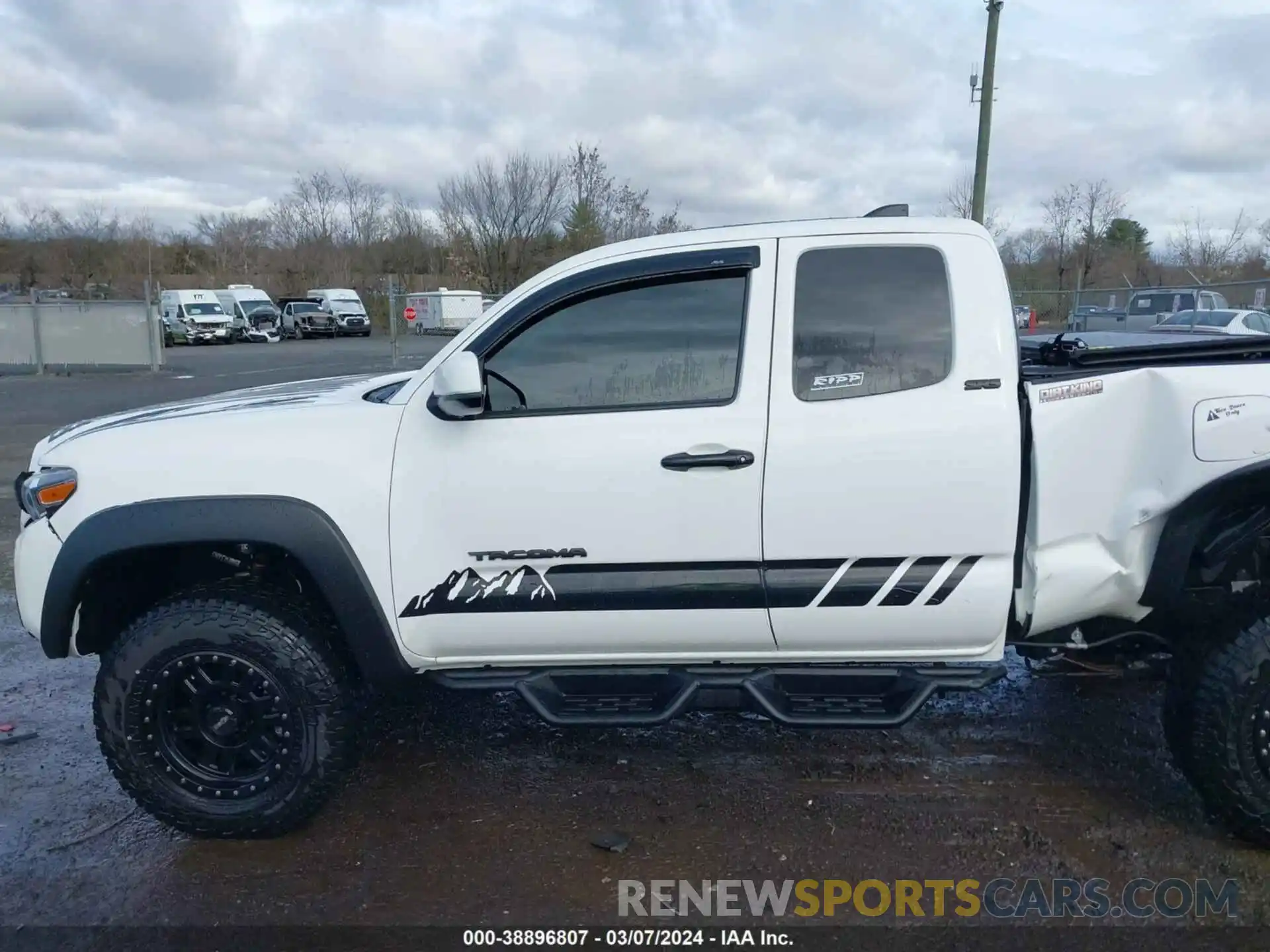 14 Photograph of a damaged car 3TYSX5EN9NT014252 TOYOTA TACOMA 2022