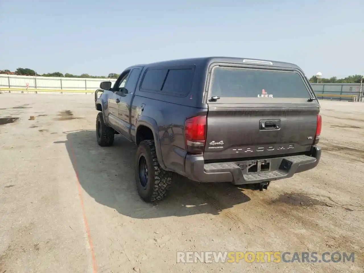 3 Photograph of a damaged car 3TYSZ5AN0NT055210 TOYOTA TACOMA 2022