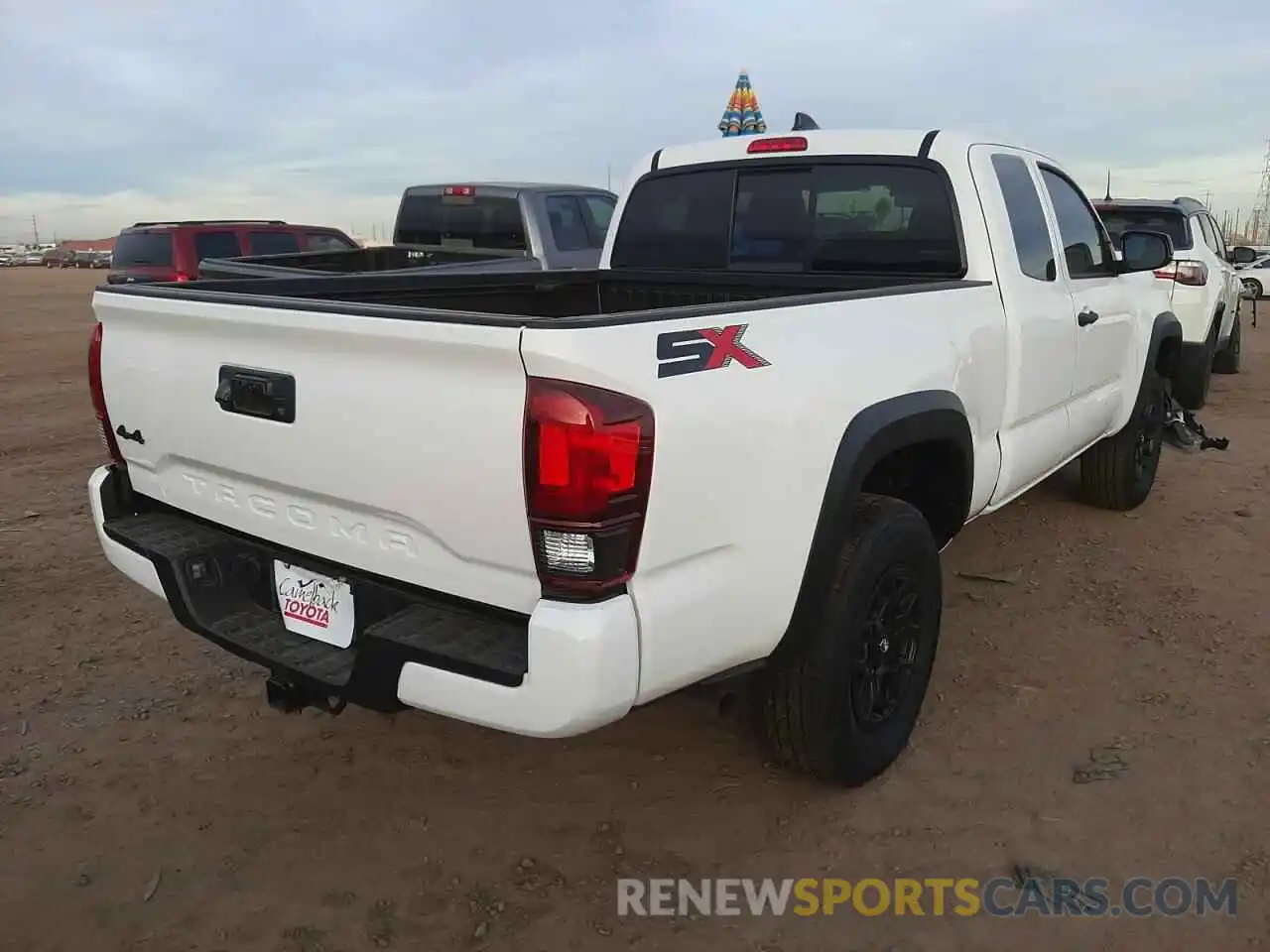 4 Photograph of a damaged car 3TYSZ5AN3NT056352 TOYOTA TACOMA 2022