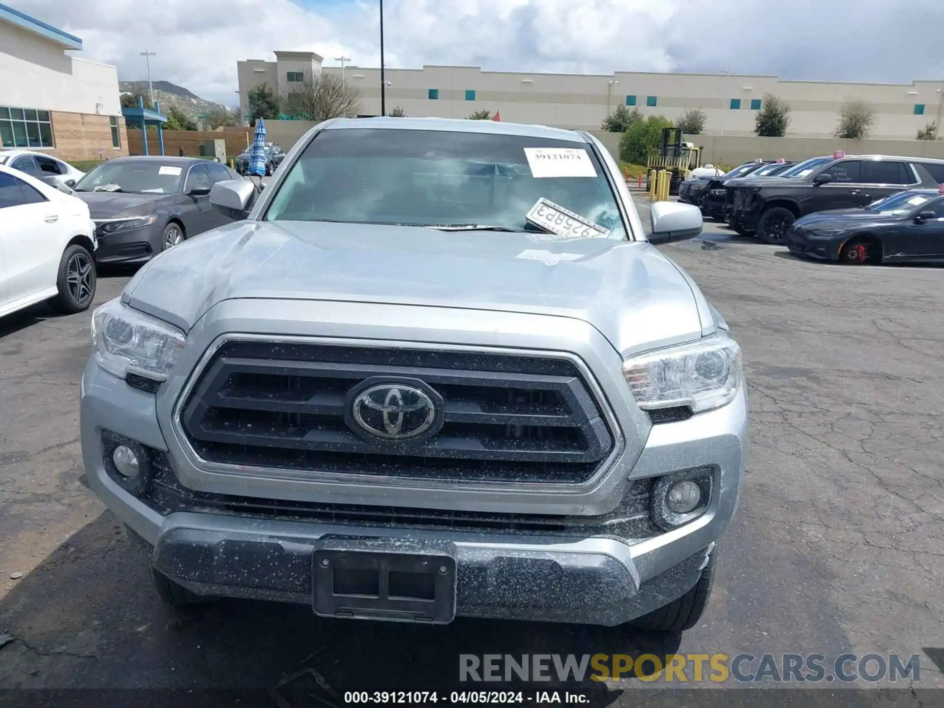 11 Photograph of a damaged car 3TYSZ5AN7NT093985 TOYOTA TACOMA 2022