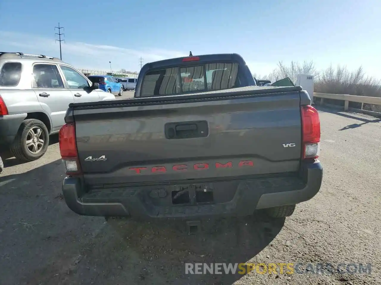 6 Photograph of a damaged car 3TYSZ5AN8NT057738 TOYOTA TACOMA 2022