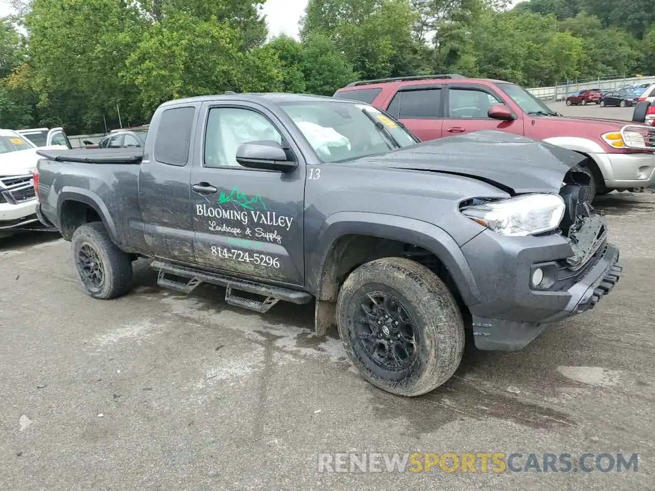 4 Photograph of a damaged car 3TYSZ5AN8NT089458 TOYOTA TACOMA 2022