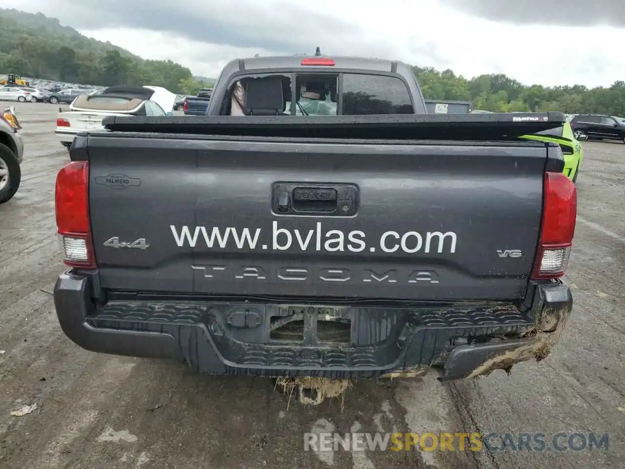 6 Photograph of a damaged car 3TYSZ5AN8NT089458 TOYOTA TACOMA 2022