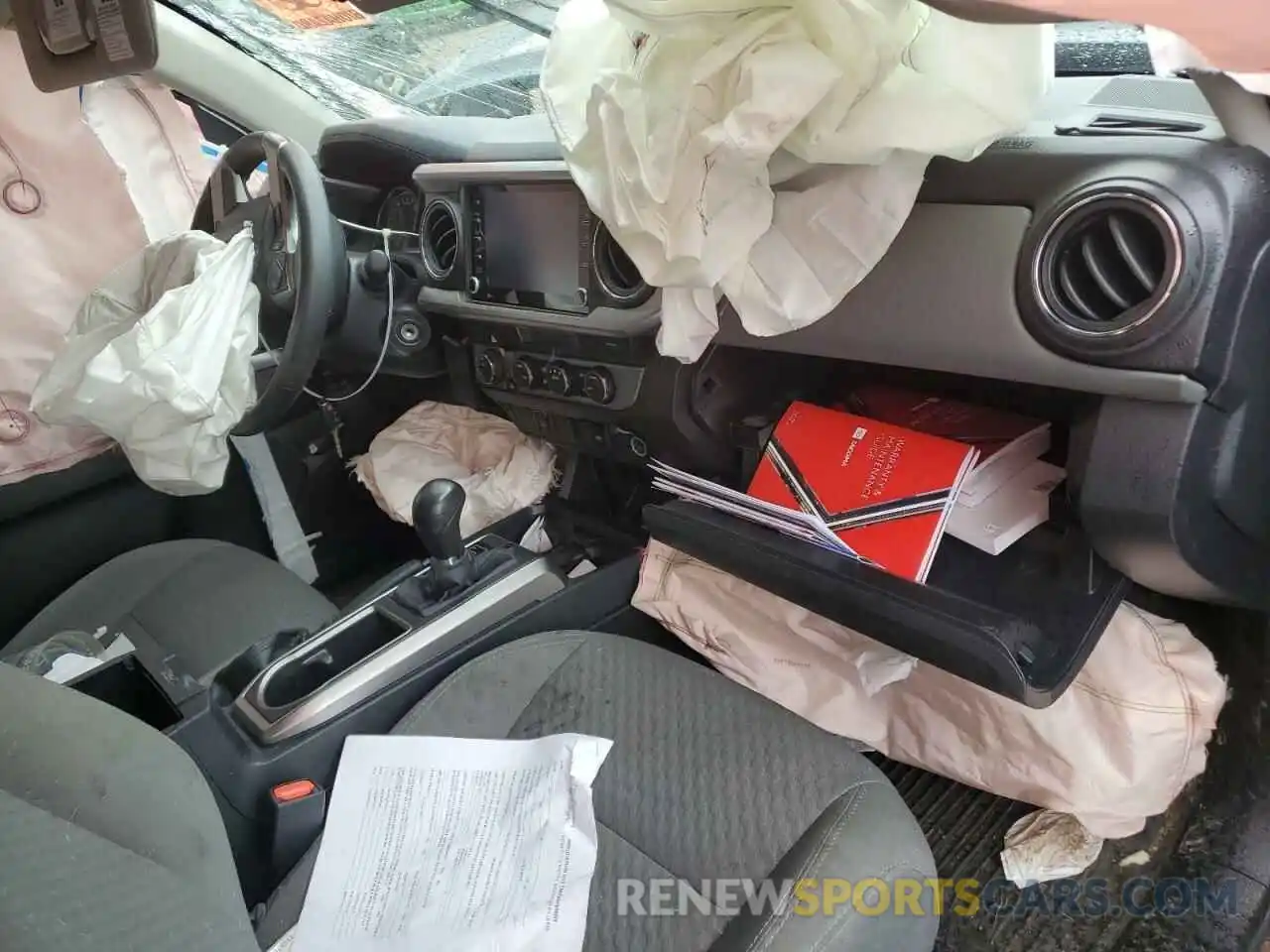 8 Photograph of a damaged car 3TYSZ5AN8NT089458 TOYOTA TACOMA 2022