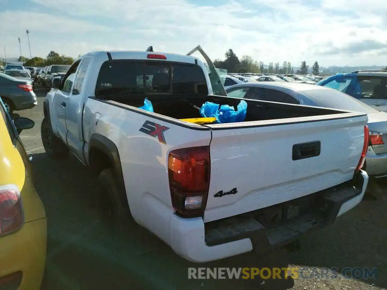 3 Photograph of a damaged car 3TYSZ5AN9NT063337 TOYOTA TACOMA 2022