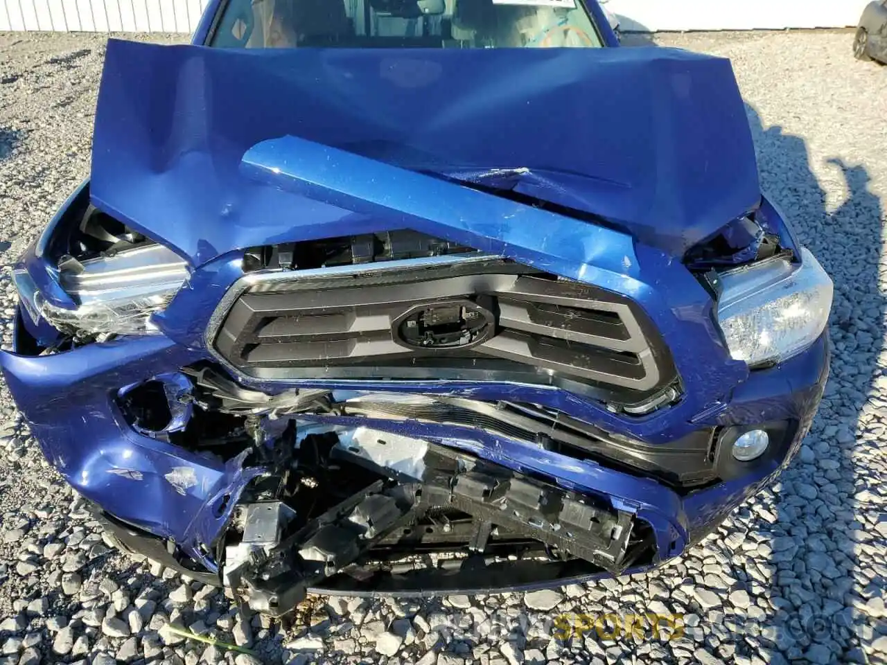 7 Photograph of a damaged car 3TYSZ5AN9NT091199 TOYOTA TACOMA 2022