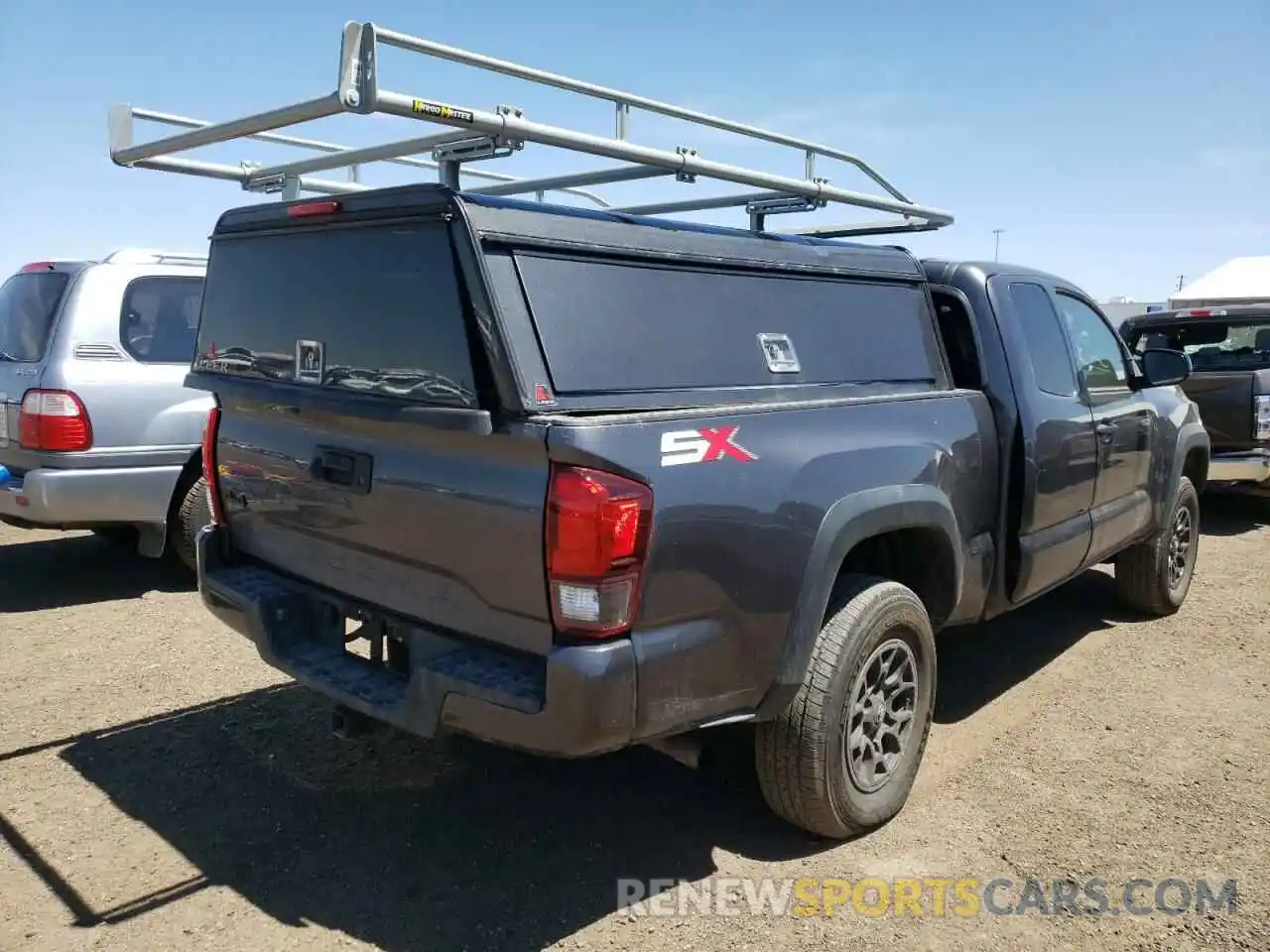 4 Photograph of a damaged car 3TYSZ5ANXNT053951 TOYOTA TACOMA 2022