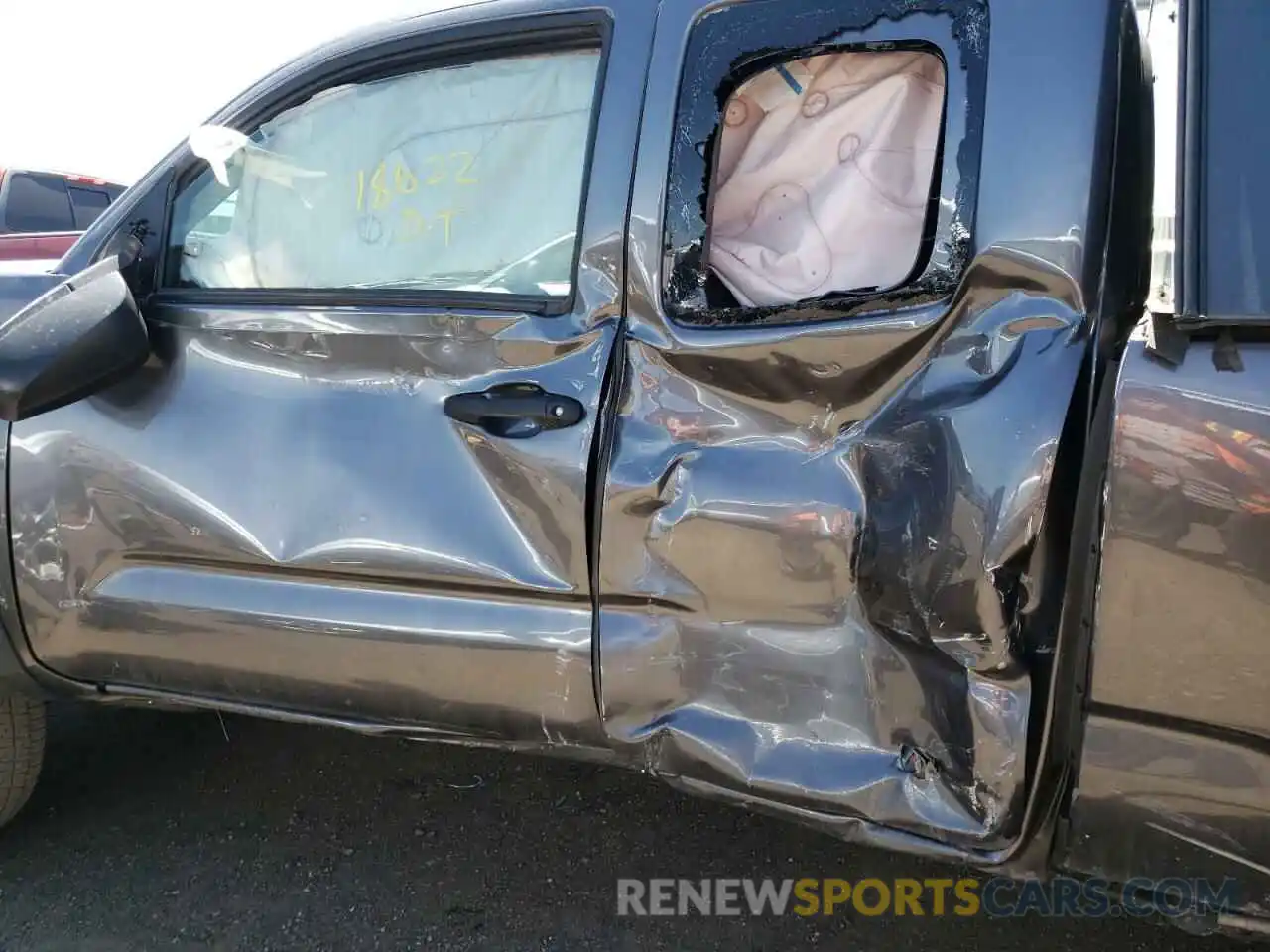 9 Photograph of a damaged car 3TYSZ5ANXNT053951 TOYOTA TACOMA 2022