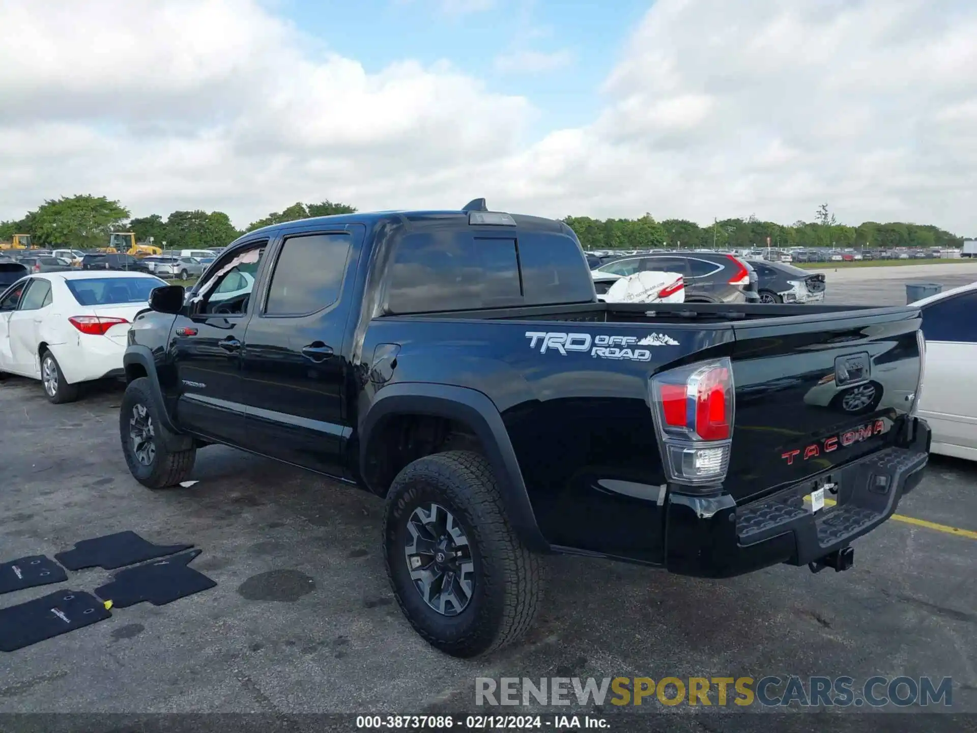 3 Photograph of a damaged car 3TMAZ5CNXPM213995 TOYOTA TACOMA 2023