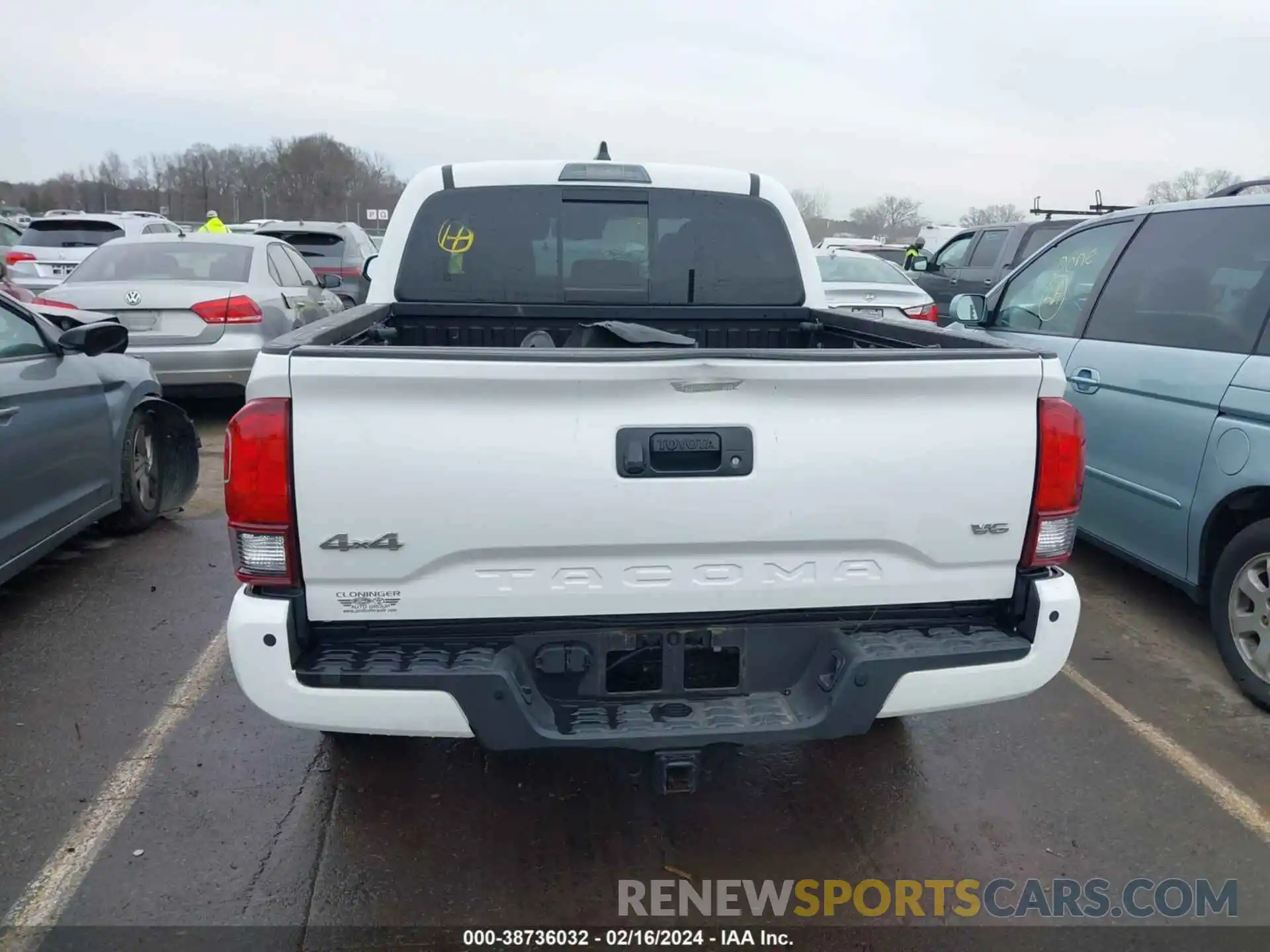 17 Photograph of a damaged car 3TMCZ5AN1PM561289 TOYOTA TACOMA 2023