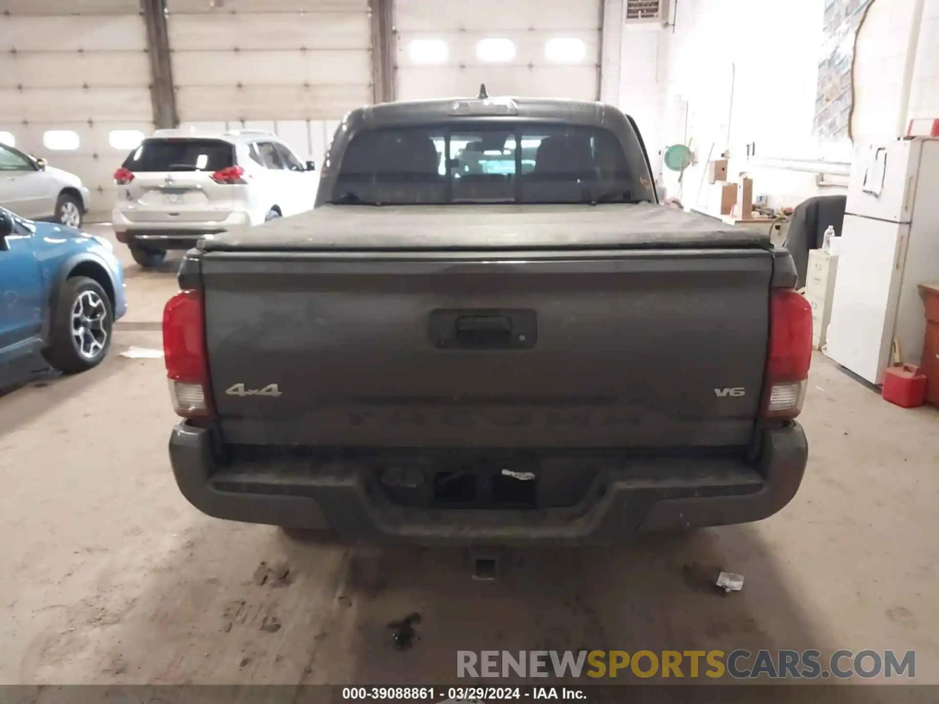 16 Photograph of a damaged car 3TMCZ5AN6PM626637 TOYOTA TACOMA 2023