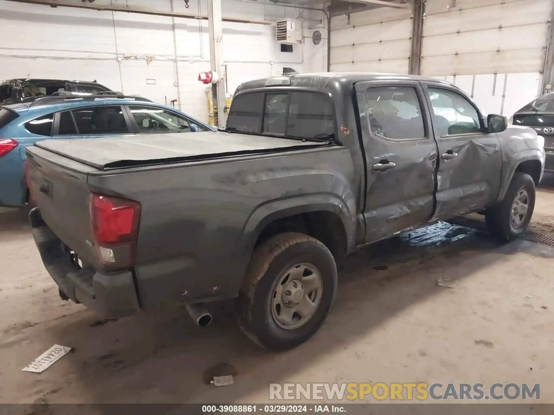 4 Photograph of a damaged car 3TMCZ5AN6PM626637 TOYOTA TACOMA 2023