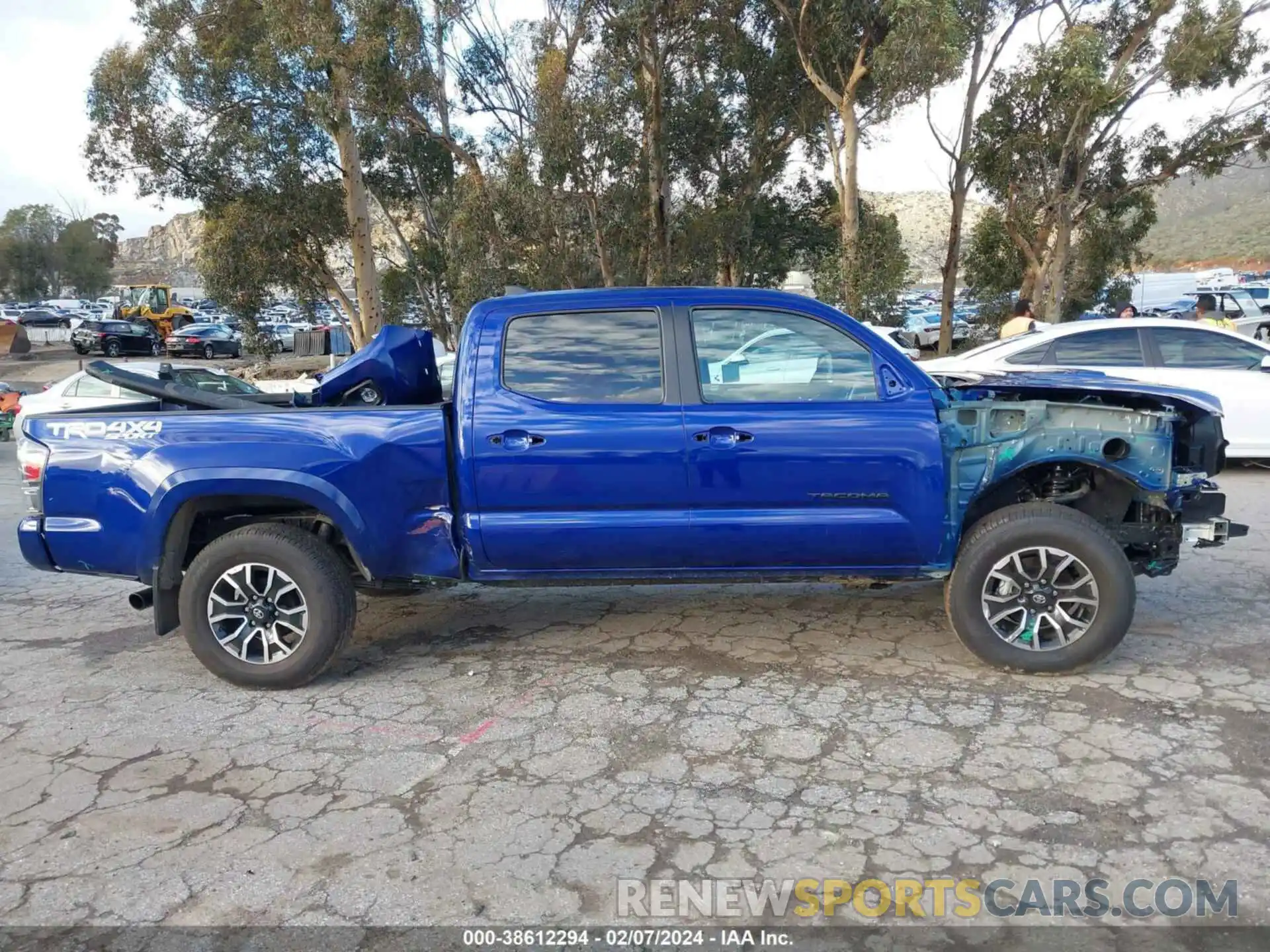 14 Photograph of a damaged car 3TMDZ5BN0PM166037 TOYOTA TACOMA 2023