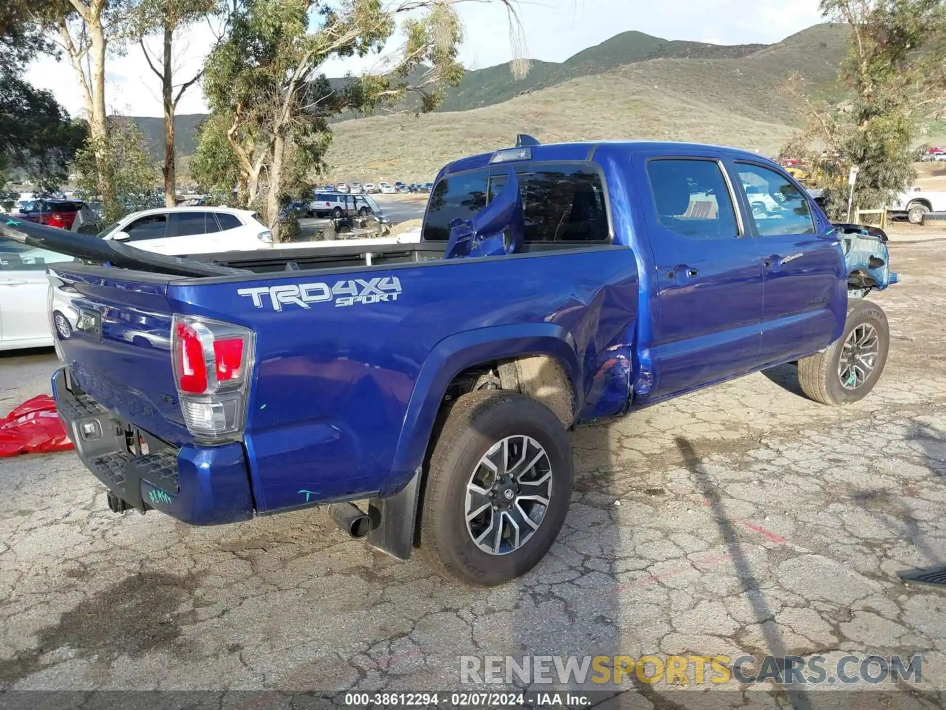 4 Photograph of a damaged car 3TMDZ5BN0PM166037 TOYOTA TACOMA 2023