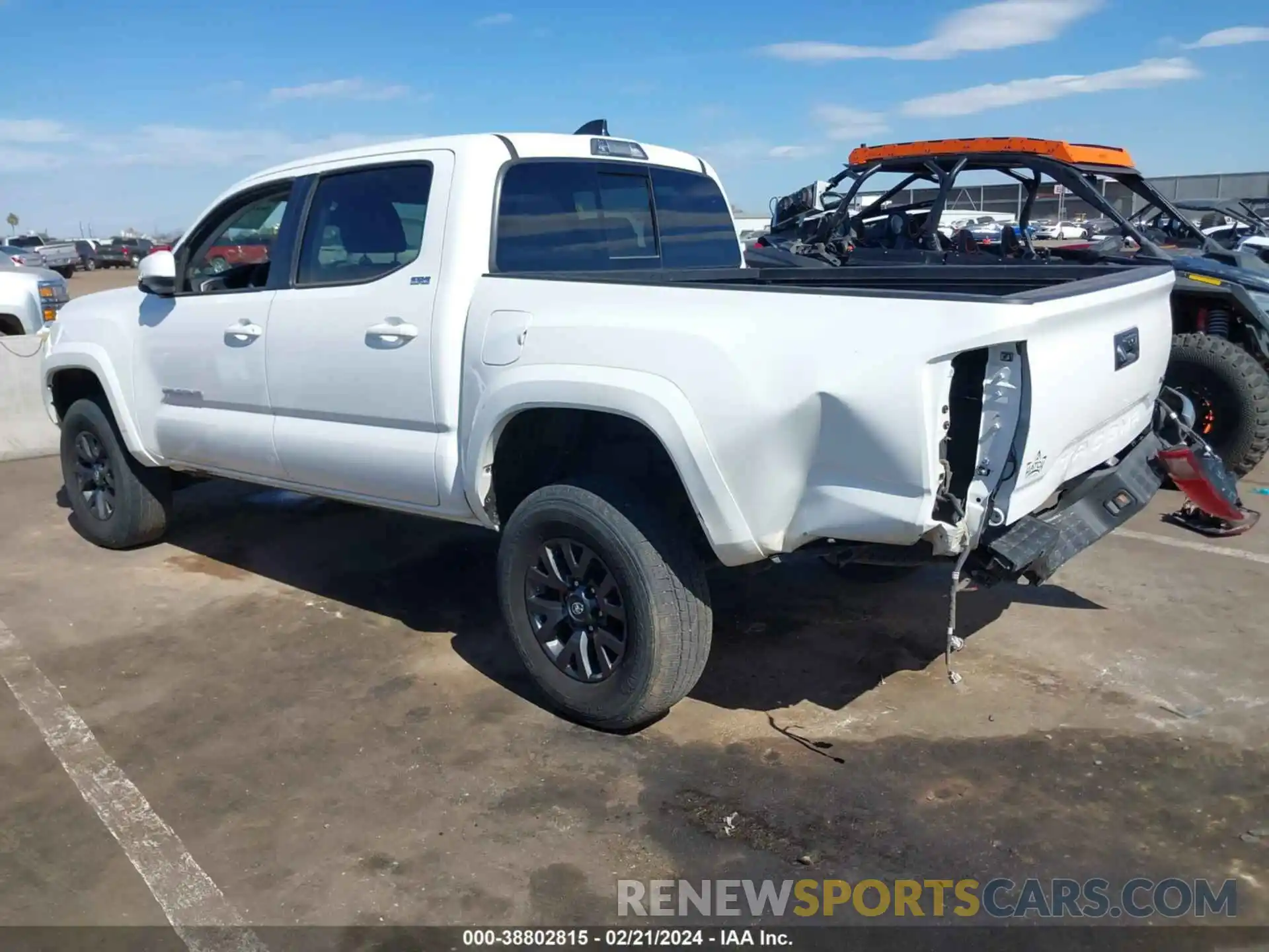 3 Фотография поврежденного автомобиля 3TYAZ5CN3PT031592 TOYOTA TACOMA 2023