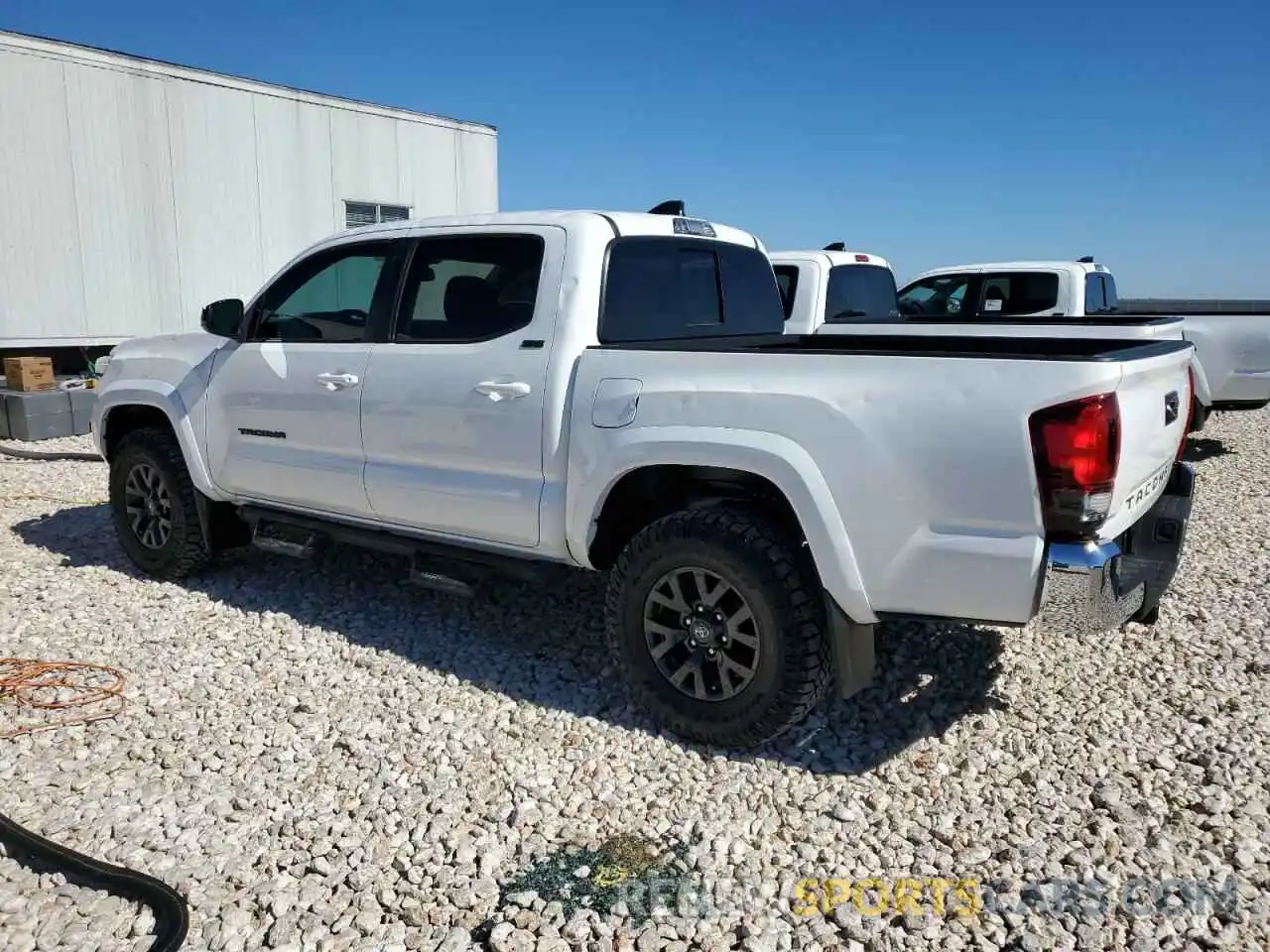 2 Фотография поврежденного автомобиля 3TYAZ5CN5PT037636 TOYOTA TACOMA 2023