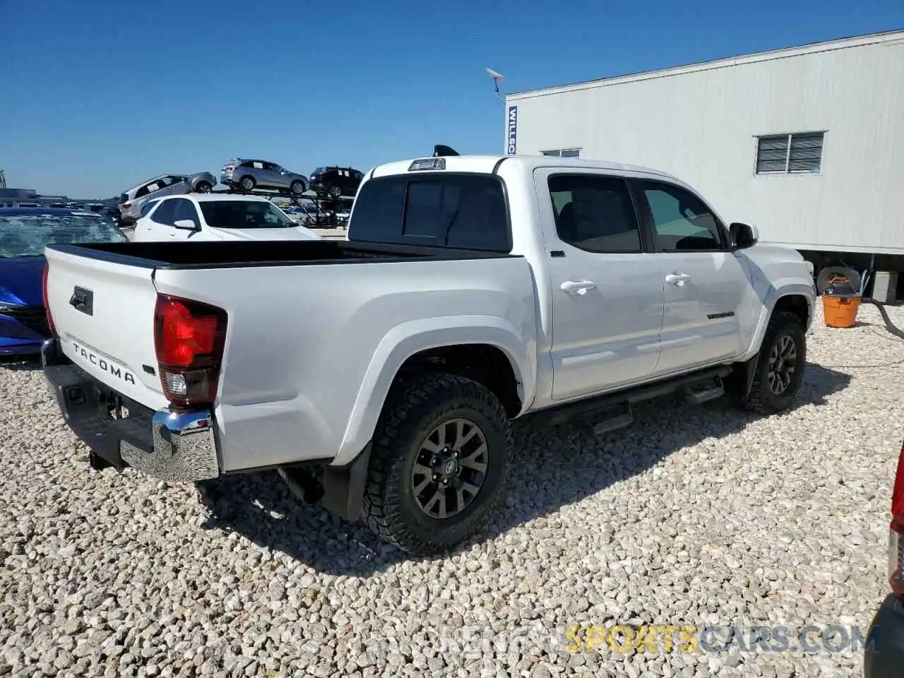 3 Фотография поврежденного автомобиля 3TYAZ5CN5PT037636 TOYOTA TACOMA 2023