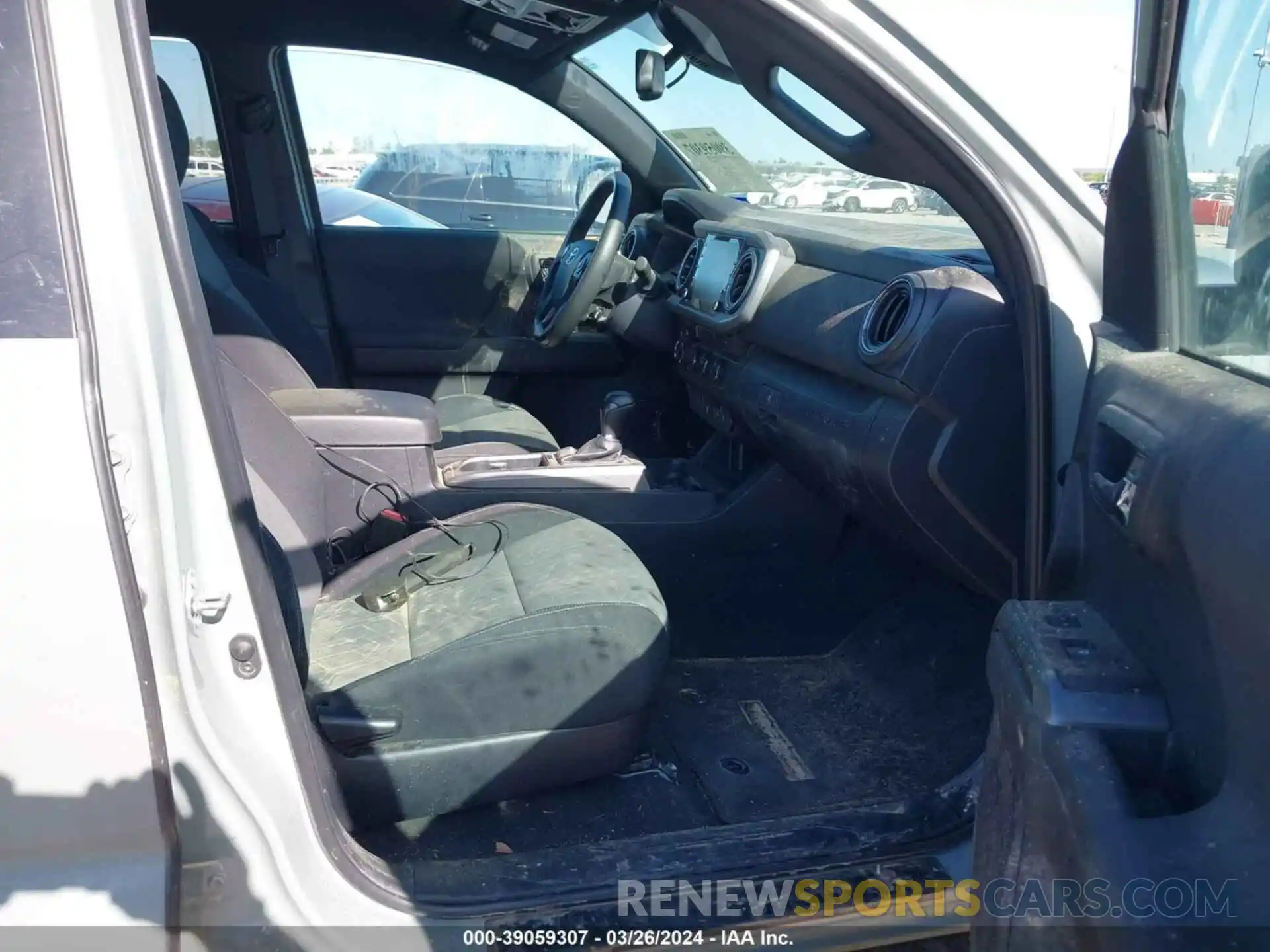 5 Photograph of a damaged car 3TYCZ5AN8PT133398 TOYOTA TACOMA 2023