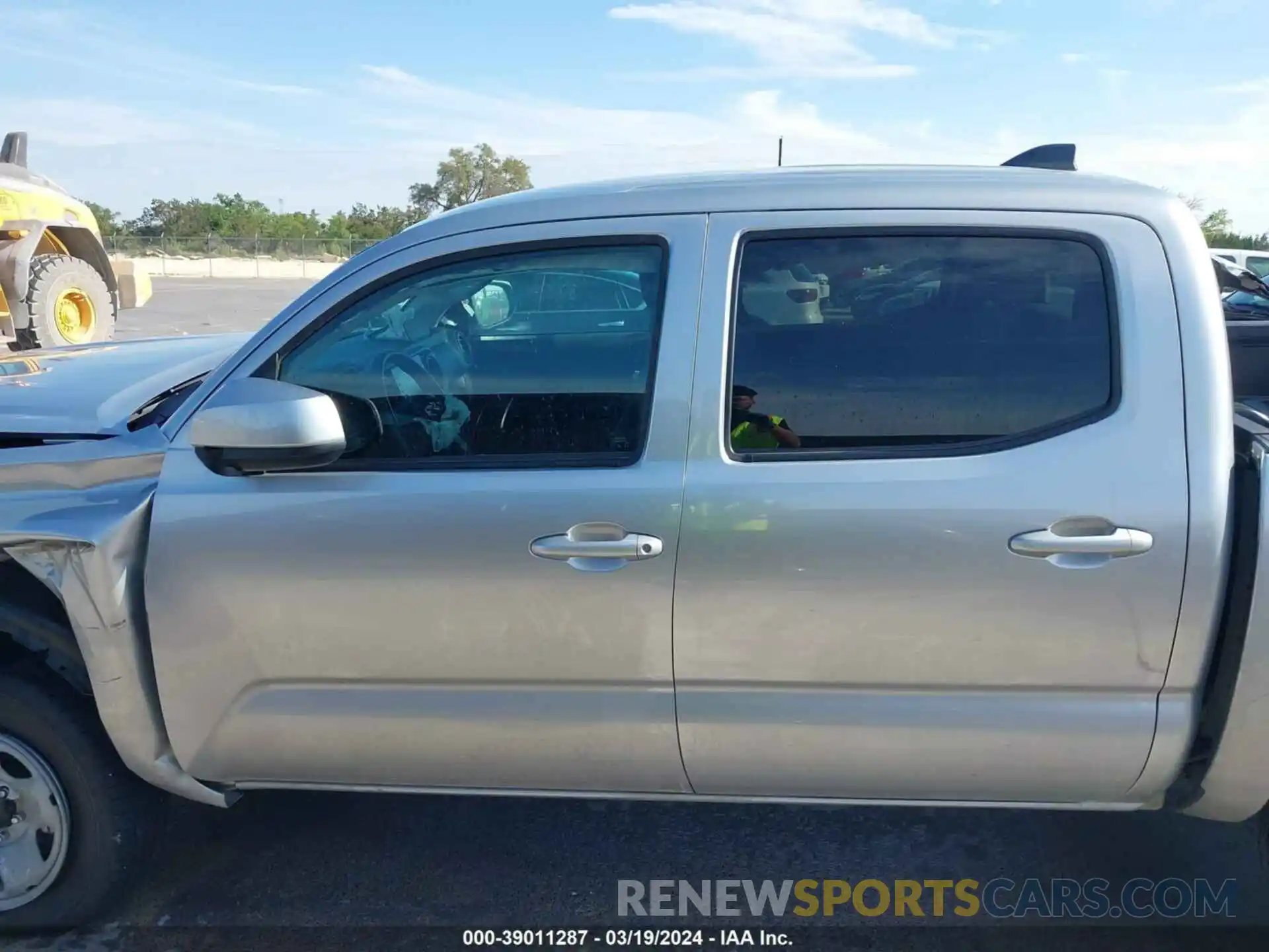 14 Photograph of a damaged car 3TYCZ5AN8PT148614 TOYOTA TACOMA 2023