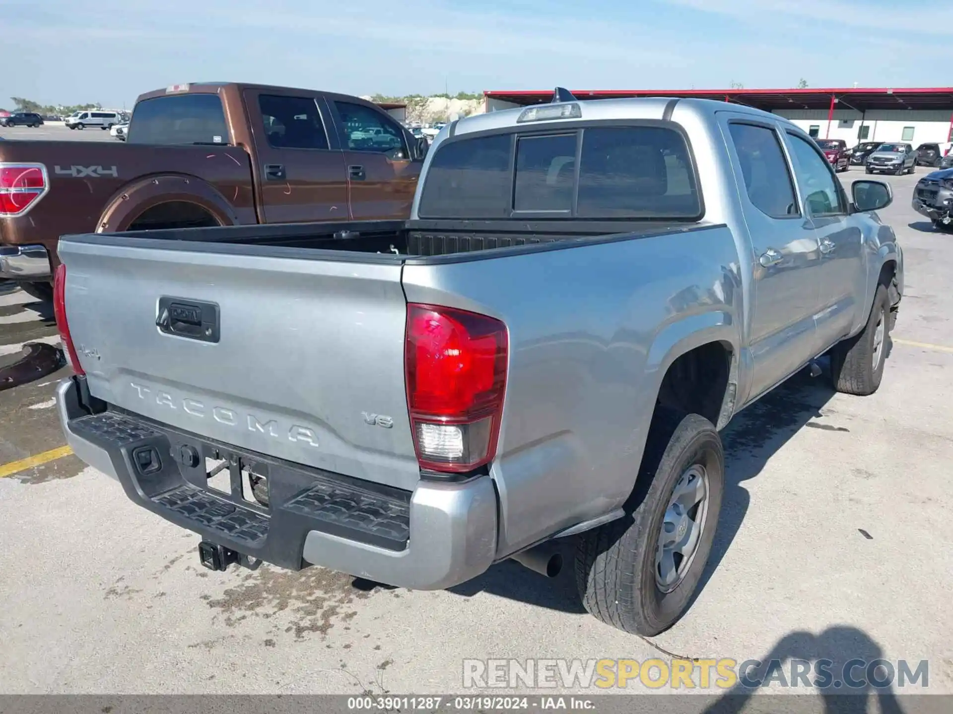 4 Photograph of a damaged car 3TYCZ5AN8PT148614 TOYOTA TACOMA 2023