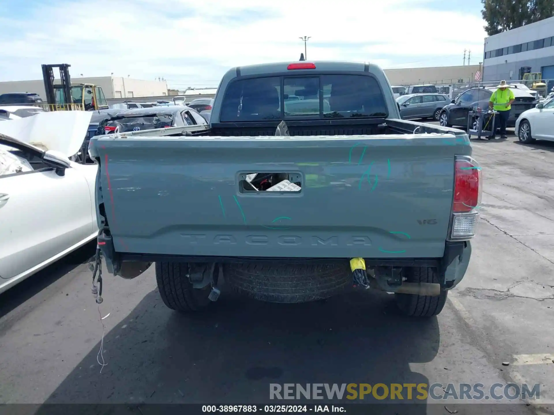 17 Photograph of a damaged car 3TYRZ5CN8PT026004 TOYOTA TACOMA 2023