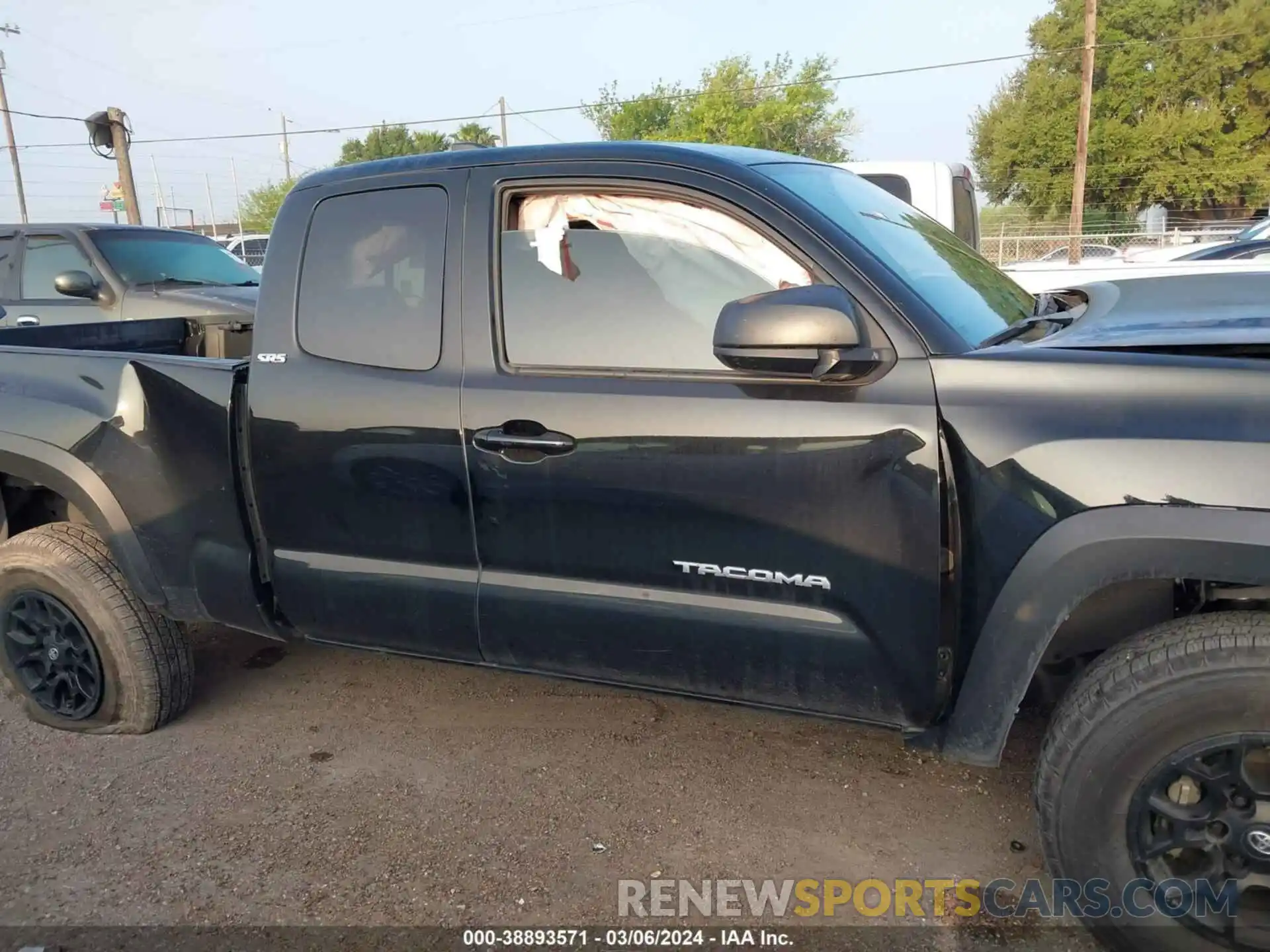 13 Photograph of a damaged car 3TYSZ5AN7PT105281 TOYOTA TACOMA 2023