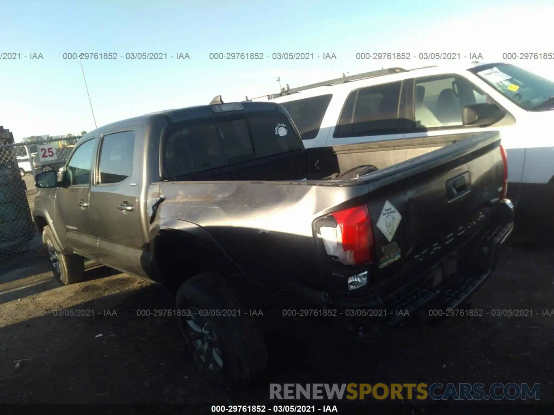 3 Photograph of a damaged car 3TMAZ5CN0KM081774 TOYOTA TACOMA 2WD 2019