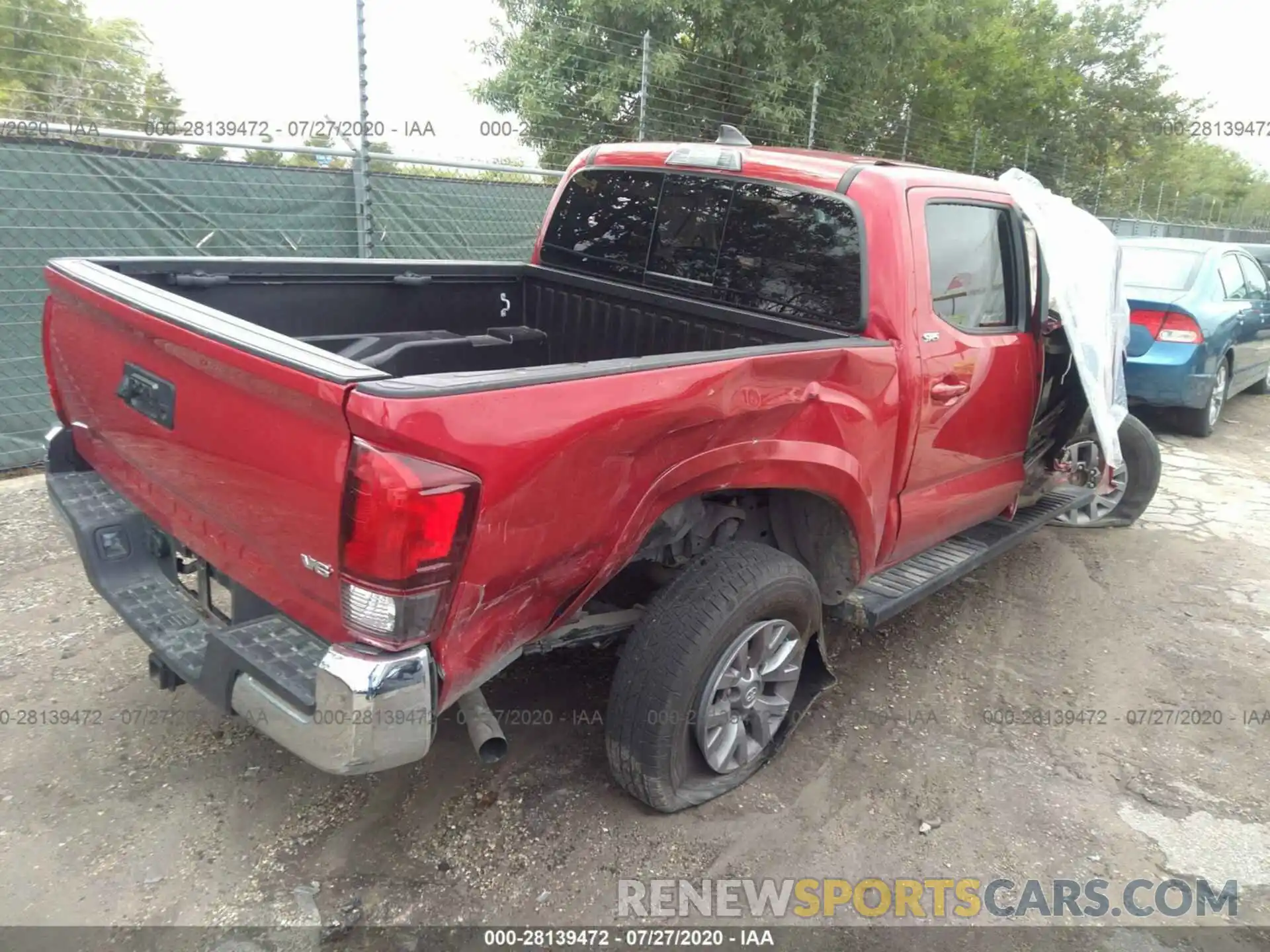 4 Photograph of a damaged car 3TMAZ5CN0KM086506 TOYOTA TACOMA 2WD 2019