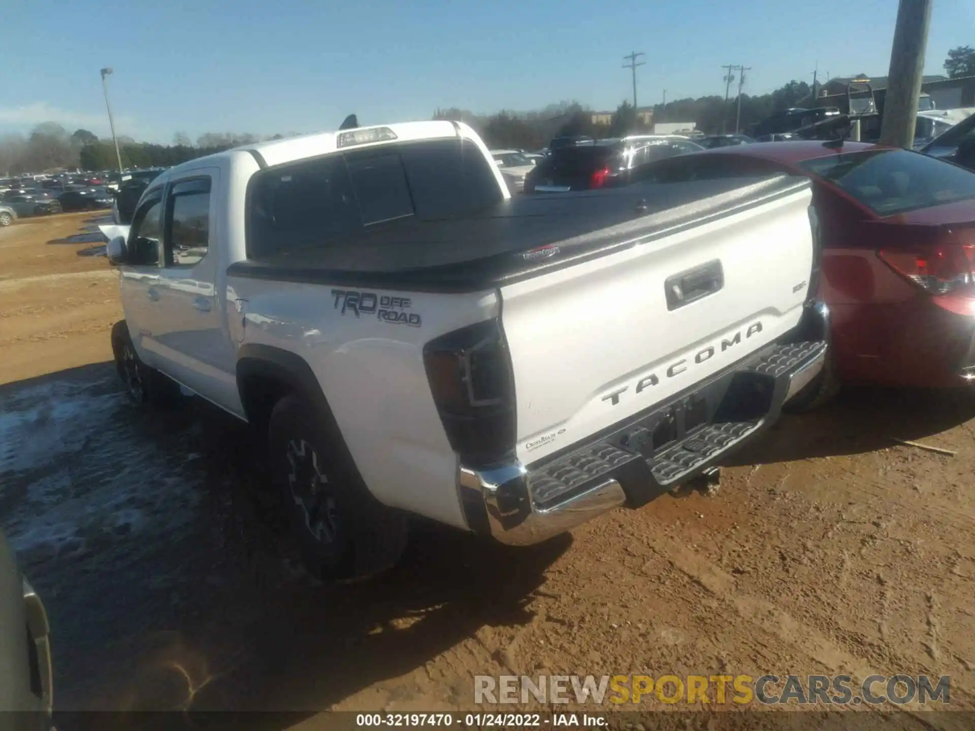 3 Photograph of a damaged car 3TMAZ5CN0KM086795 TOYOTA TACOMA 2WD 2019