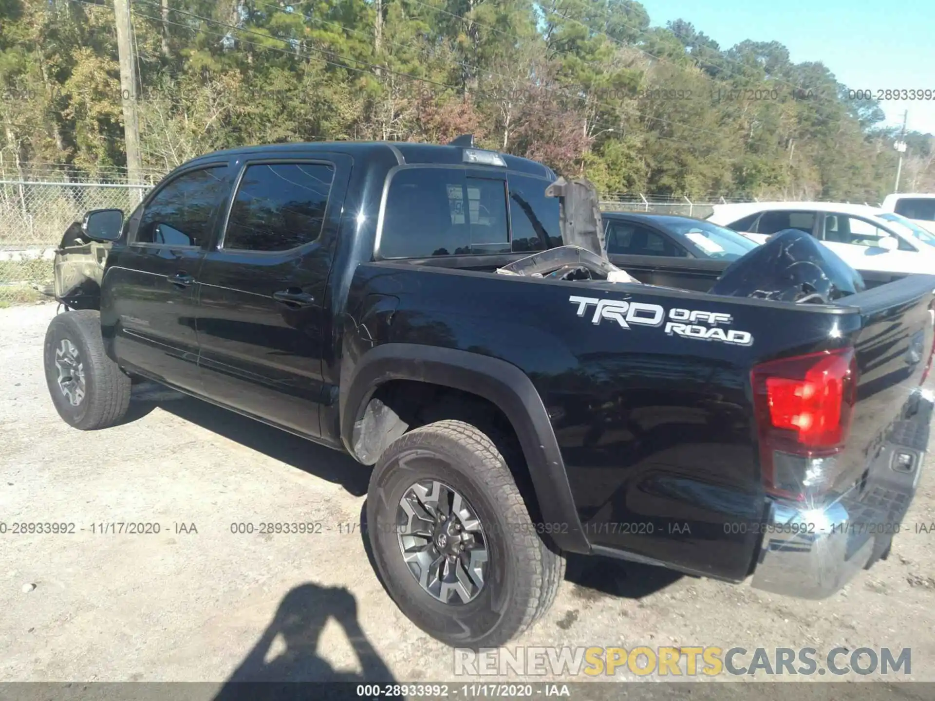 3 Photograph of a damaged car 3TMAZ5CN0KM092547 TOYOTA TACOMA 2WD 2019