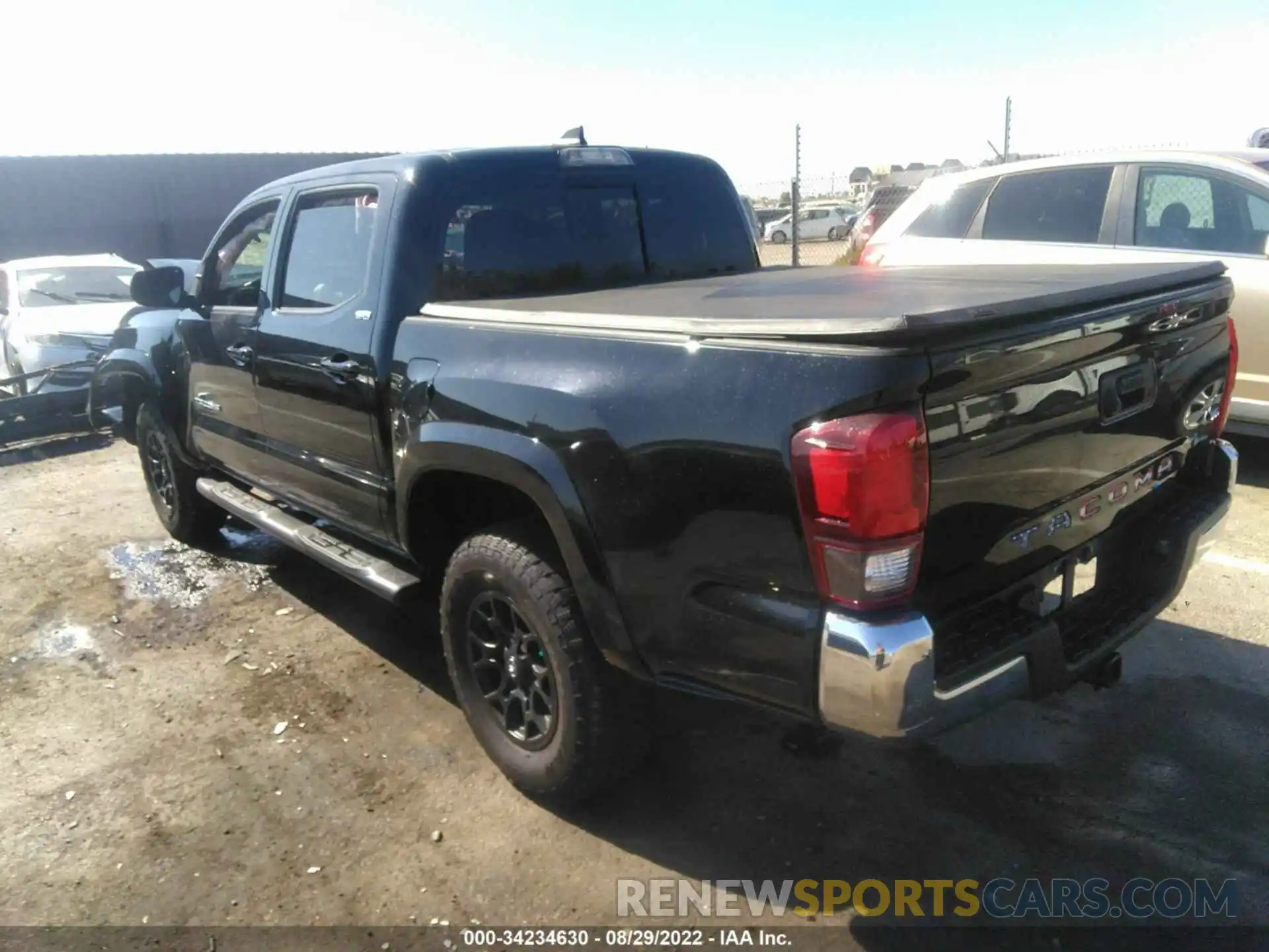 3 Photograph of a damaged car 3TMAZ5CN0KM098283 TOYOTA TACOMA 2WD 2019