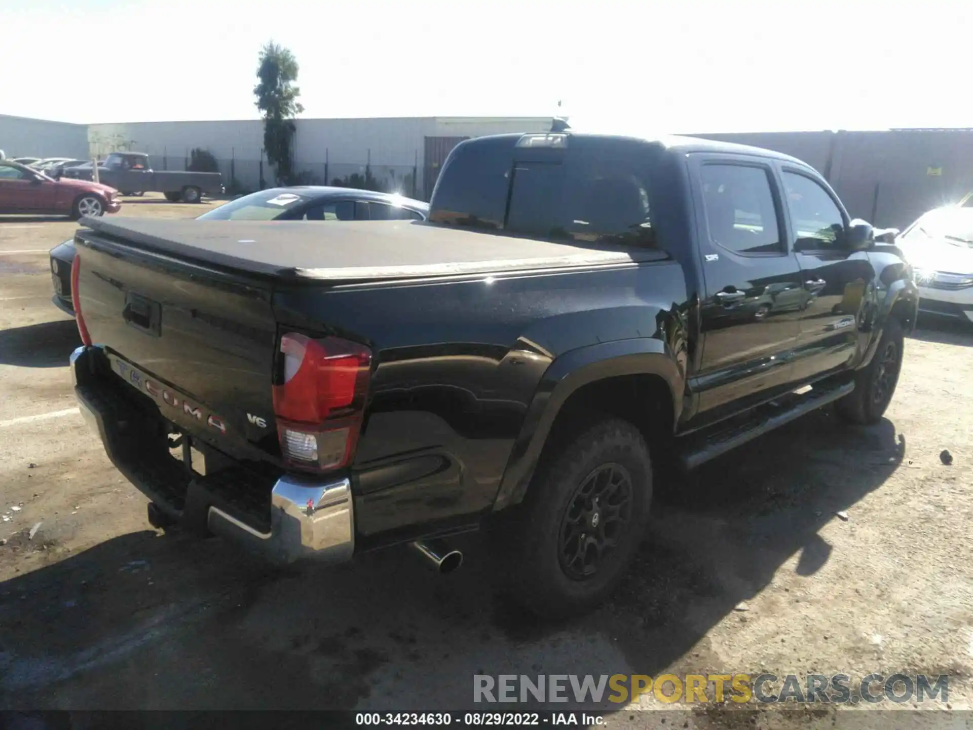 4 Photograph of a damaged car 3TMAZ5CN0KM098283 TOYOTA TACOMA 2WD 2019