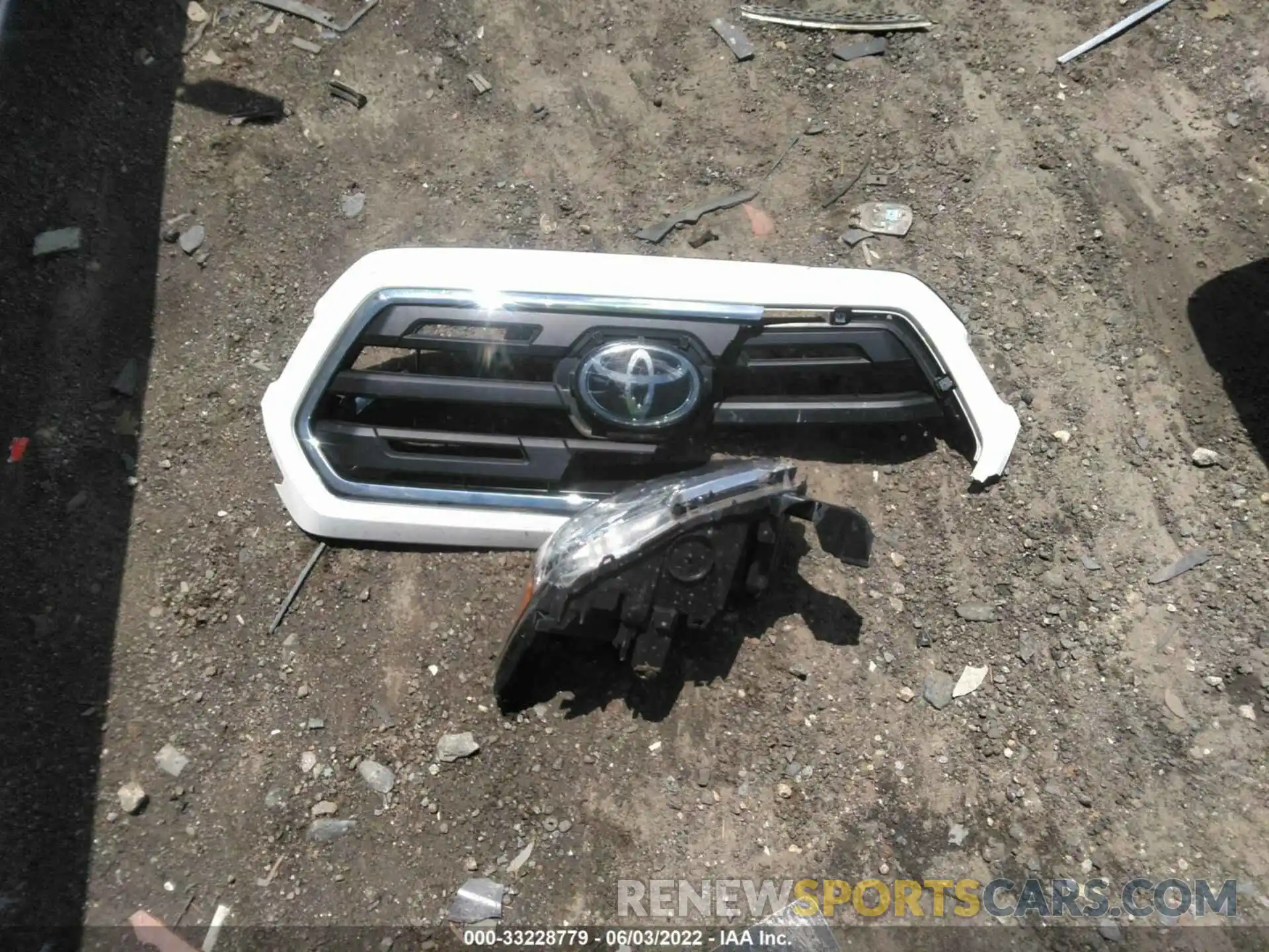 12 Photograph of a damaged car 3TMAZ5CN0KM106978 TOYOTA TACOMA 2WD 2019