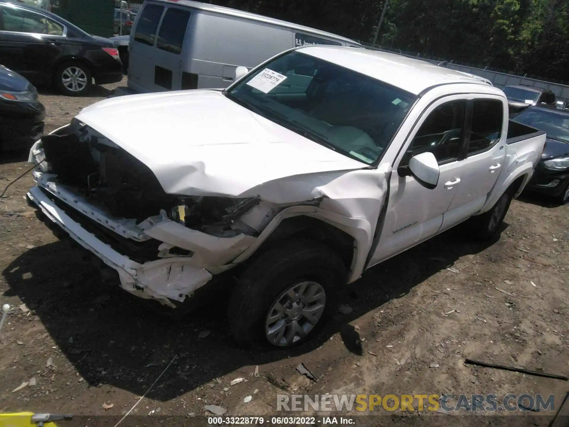 2 Photograph of a damaged car 3TMAZ5CN0KM106978 TOYOTA TACOMA 2WD 2019