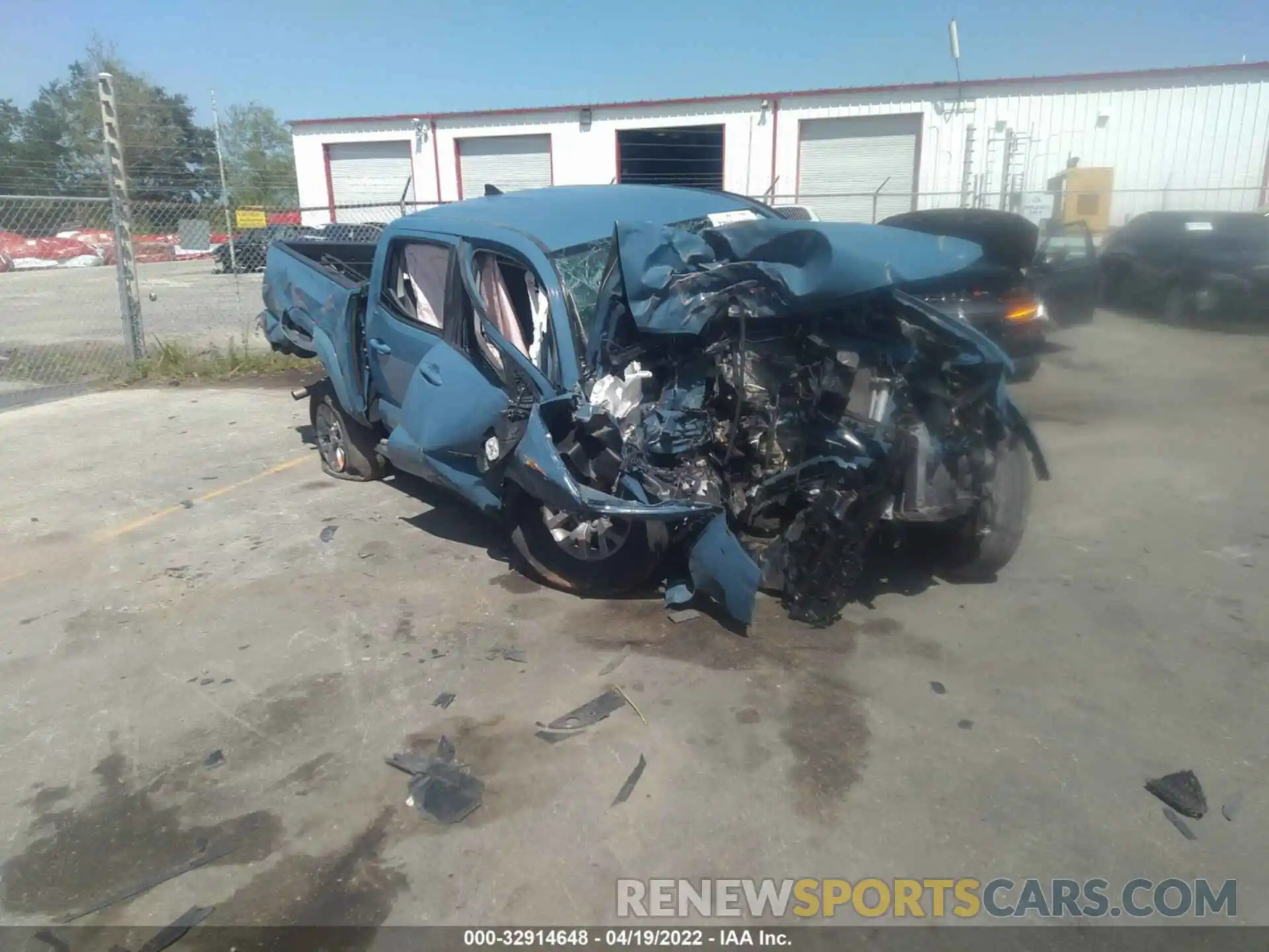 1 Photograph of a damaged car 3TMAZ5CN0KM112103 TOYOTA TACOMA 2WD 2019