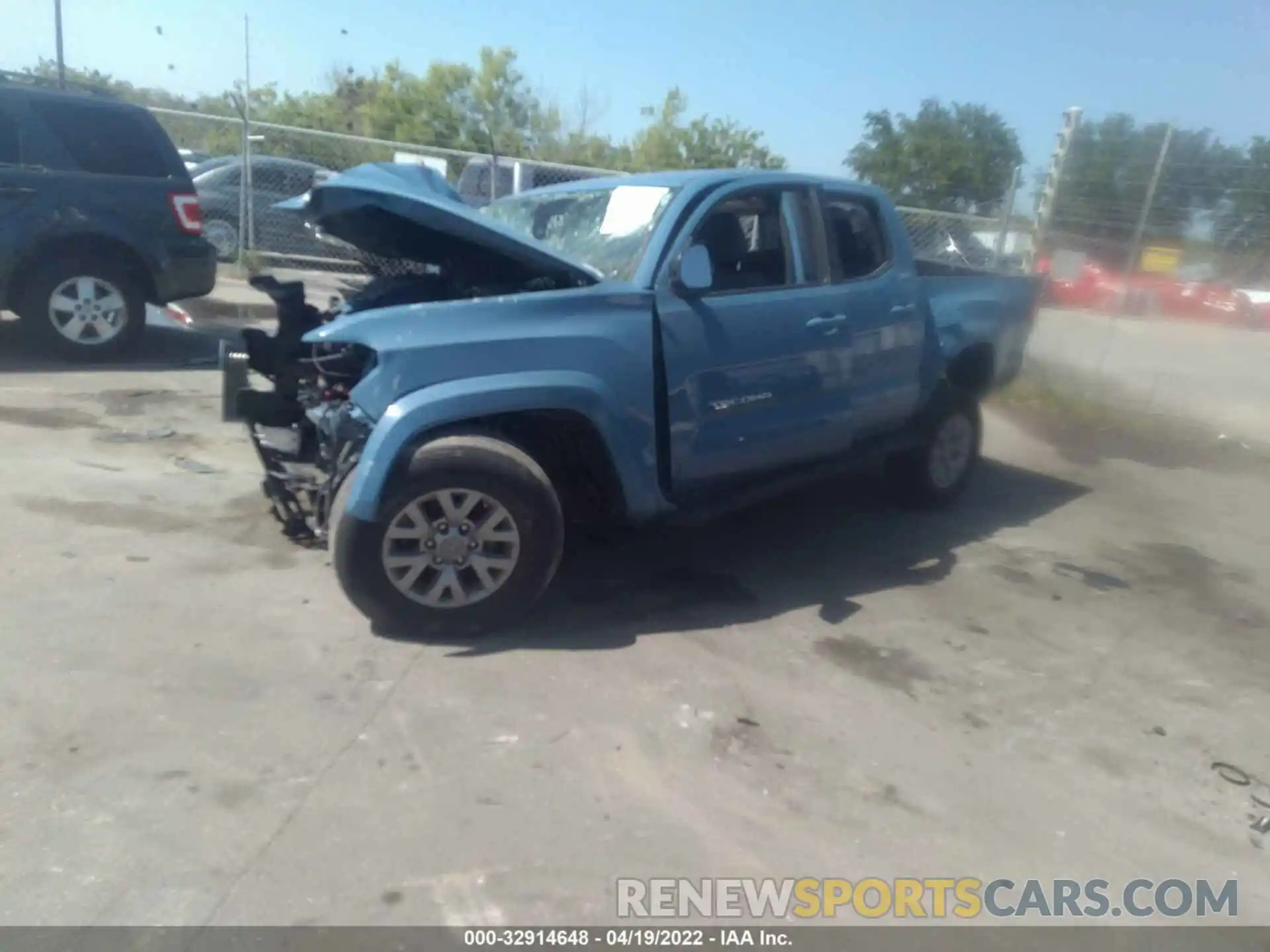 2 Photograph of a damaged car 3TMAZ5CN0KM112103 TOYOTA TACOMA 2WD 2019