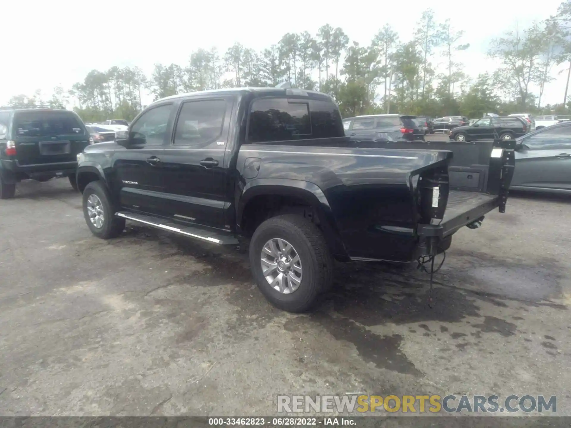 3 Photograph of a damaged car 3TMAZ5CN1KM078723 TOYOTA TACOMA 2WD 2019