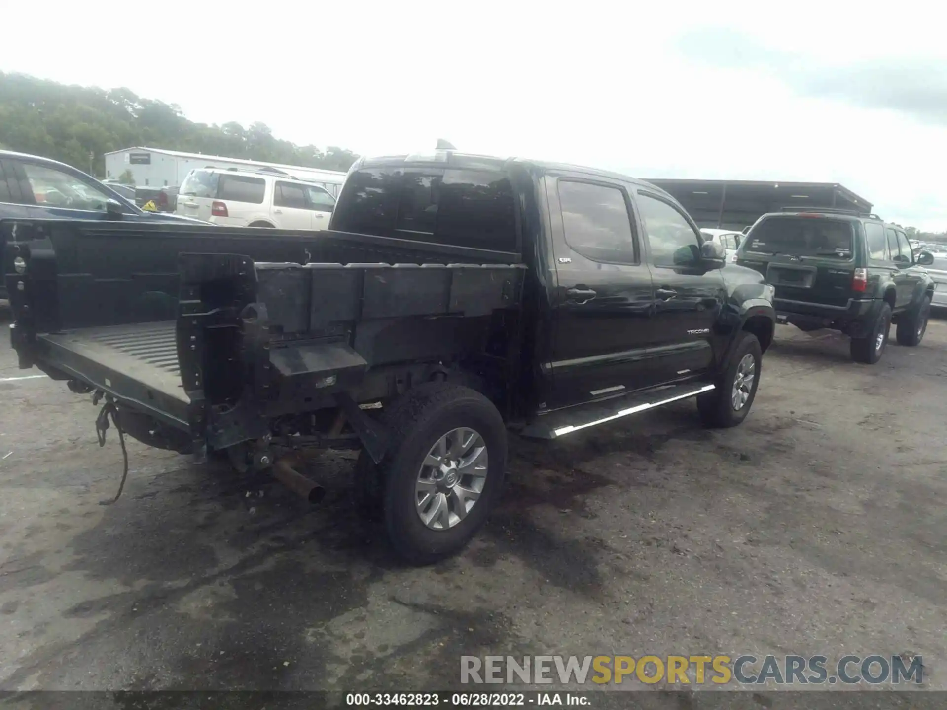 4 Photograph of a damaged car 3TMAZ5CN1KM078723 TOYOTA TACOMA 2WD 2019