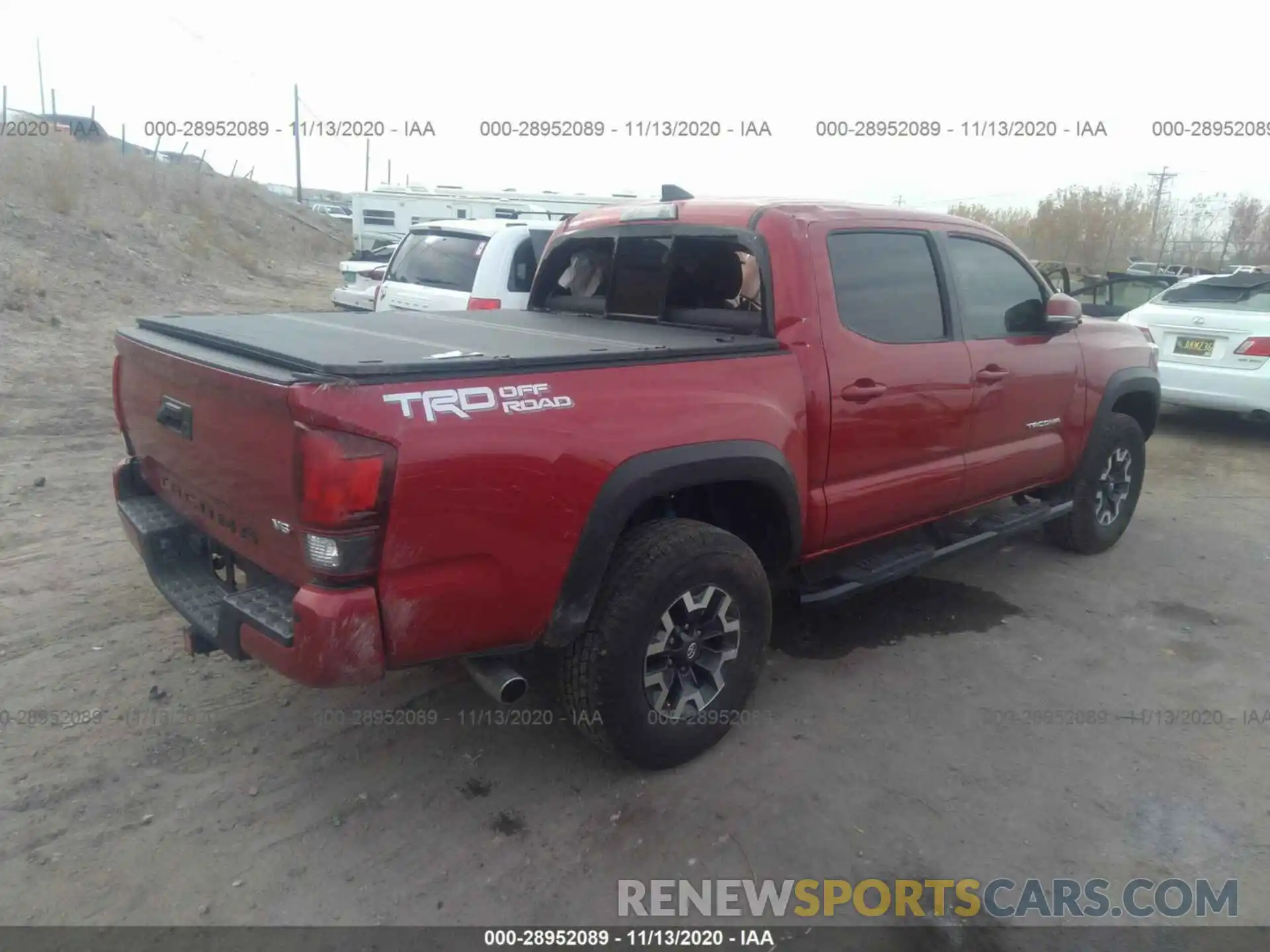 4 Photograph of a damaged car 3TMAZ5CN1KM080780 TOYOTA TACOMA 2WD 2019