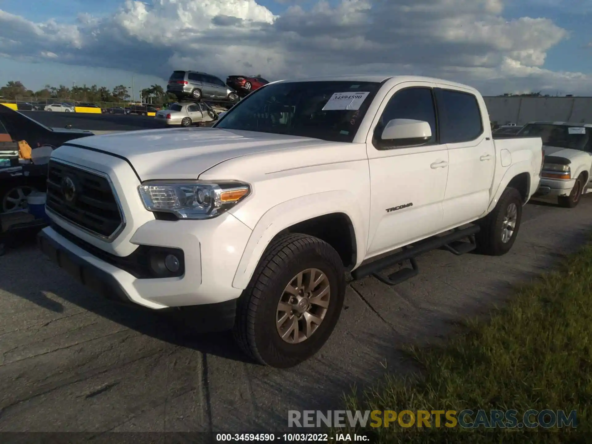 2 Фотография поврежденного автомобиля 3TMAZ5CN1KM085588 TOYOTA TACOMA 2WD 2019